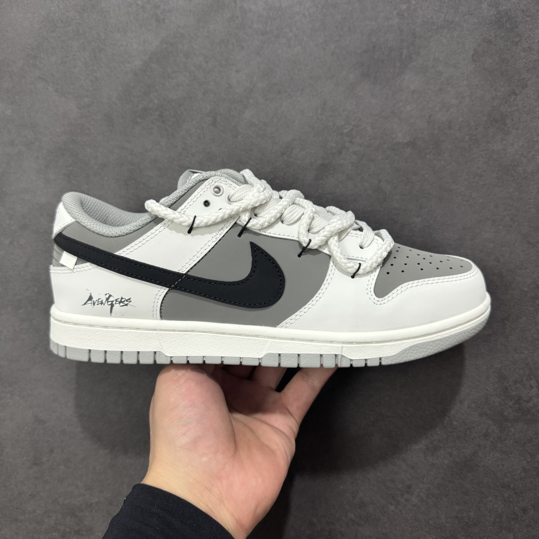 【YC版本】Nike Dunk Low 解构绑带 周年高端定制 低帮休闲板鞋 #定制鞋盒 大厂纯原品质出货 超高清洁度 皮料切割干净无任何毛边 细节完美 货号:WG0510-061 尺码:40 40.5 41 42 42.5 43 44 44.5 45 46 编码:HXSB330340-选品中心