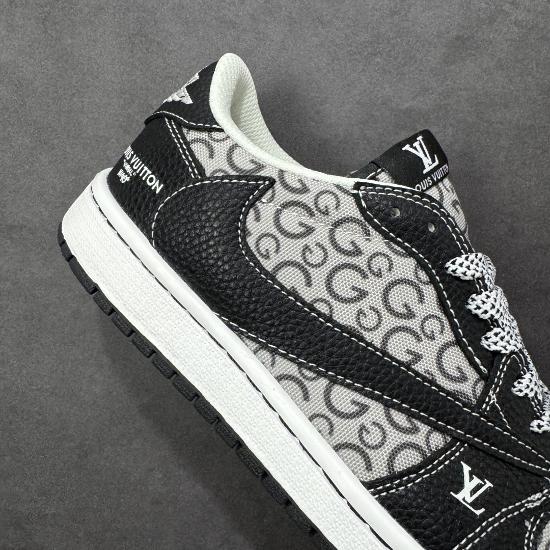 图片[6]-【定制版】Travis Scott x Fragment Design x Jordan Air Jordan 1 Low OG SP “LV联名——黑荔纹” 多方联名合作融合了Travi翻毛蓝勾s Scott 独特的音乐风格，藤原浩个性的设计风格以及Jordan品牌的经典元素 使其成为一双具有独特身份和价值的鞋子 清新而立体的外观加上联名标识更突出了其独特身份 这种配色方案显示出活力和时尚感 在视觉上引人注目 鞋身的质感和细腻的细节处理使其显得高端而格调十足 这款“倒钩”联名是设计与创意完美结合 融合多方的个性风格是一款备受瞩目的潮流鞋款 低帮休闲板鞋 定制鞋盒 大厂纯原品质出货 超高清洁度 皮料切割干净无任何毛边 细节完美 货号：DZ5899-041 尺码：36 36.5 37.5 38 38.5 39 40 40.5 41 42 42.5 43 44 44.5 45 编码：HXSB330340-选品中心