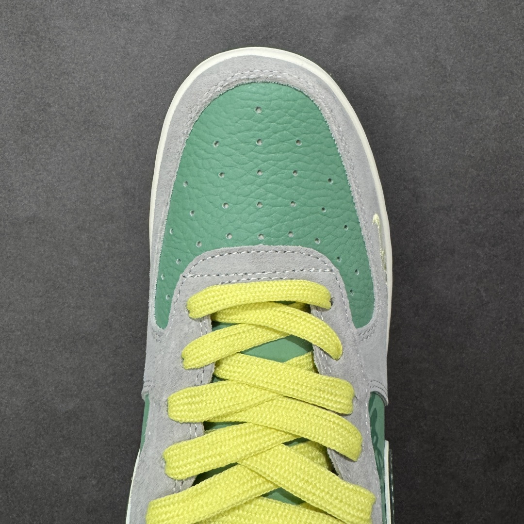 图片[8]-【定制版】NIke Air Force 1 \’07 Low “斯图西联名——绿灰猪八”空军一号 低帮 运动鞋 休闲鞋 折边针车 工艺难度大 原楦头原纸板 原装鞋盒 定制五金配件 内置全掌气垫 原厂鞋底 货号：SS1979-007 尺码：36 36.5 37.5 38 38.5 39 40 40.5 41 42 42.5 43 44 44.5 45 编码：HXSA310320-选品中心