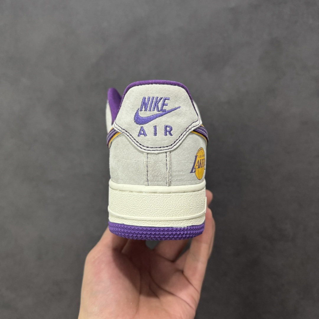 图片[4]-【定制版】NIke Air Force 1 \’07 Low “NBA联名——紫金湖人”空军一号 低帮 运动鞋 休闲鞋 折边针车 工艺难度大 原楦头原纸板 原装鞋盒 定制五金配件 内置全掌气垫 原厂鞋底 货号：SS1979-004 尺码：36 36.5 37.5 38 38.5 39 40 40.5 41 42 42.5 43 44 44.5 45 编码：HXSA310320-选品中心