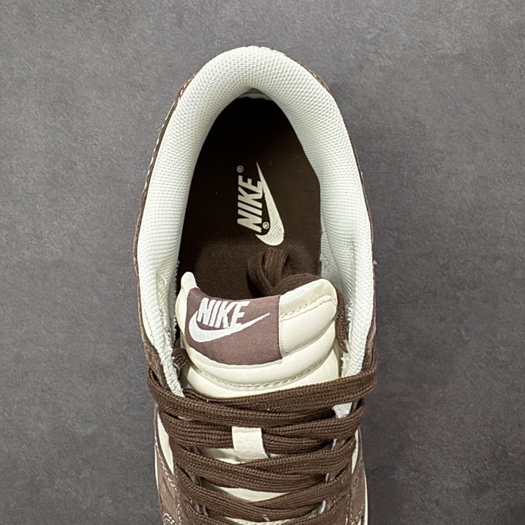 图片[7]-【定制版】Nike SB Dunk Low 联名 白粽麂皮 高端定制 低帮休闲板鞋 XD1588-240  #定制鞋盒 大厂纯原品质出货 超高清洁度 皮料切割干净无任何毛边 细节完美   尺码：36 36.5 37.5 38 38.5 39 40 40.5 41 42 42.5 43 44 44.5 45-选品中心