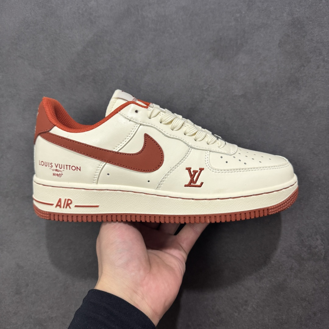 【定制版】NIke Air Force 1 \'07 Low “LV联名--枫红雅白” 空军一号低帮 运动鞋 休闲鞋 折边针车 工艺难度大 原楦头原纸板 高端定制鞋盒 原厂鞋底 超高清洁度 细节完美 货号:NH0601-588 尺码:36 36.5 37.5 38 38.5 39 40 40.5 41 42 42.5 43 44 44.5 45-选品中心