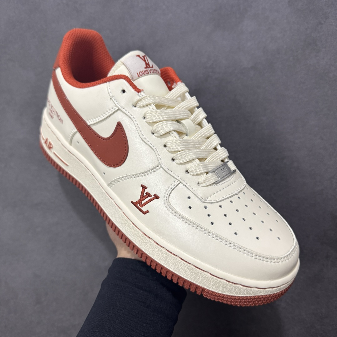图片[3]-【定制版】NIke Air Force 1 \’07 Low “LV联名–枫红雅白” 空军一号低帮 运动鞋 休闲鞋 折边针车 工艺难度大 原楦头原纸板 高端定制鞋盒 原厂鞋底 超高清洁度 细节完美 货号：NH0601-588 尺码：36 36.5 37.5 38 38.5 39 40 40.5 41 42 42.5 43 44 44.5 45-选品中心