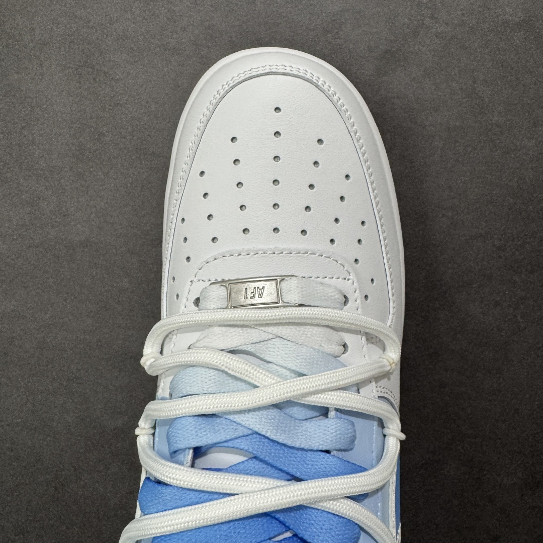 图片[8]-【定制版】Nike Air Force 1\’07 Low 空军一号低帮休闲板鞋  #鞋身主体为白色皮革，鞋侧Swoosh、鞋帮及鞋带采用渐变浅蓝，清新柔和，自带“海盐/奶蓝”的氛围感！ 货号：CD2288-951  尺码：36 36.5 37.5 38 38.5 39 40 40.5 41 42 42.5 43 44 44.5 45-选品中心