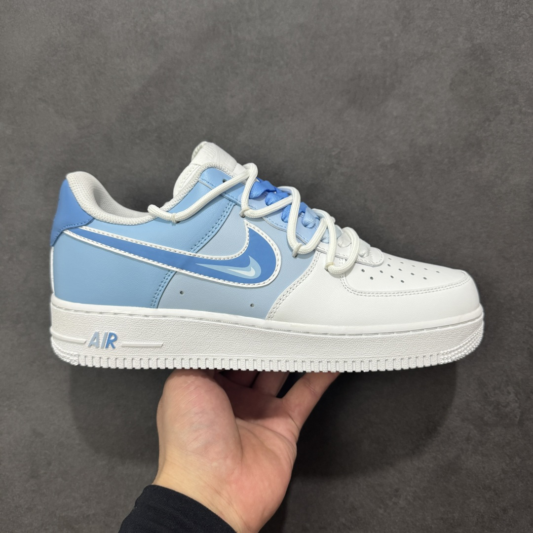 【定制版】Nike Air Force 1\'07 Low 空军一号低帮休闲板鞋 #鞋身主体为白色皮革,鞋侧Swoosh、鞋帮及鞋带采用渐变浅蓝,清新柔和,自带“海盐/奶蓝”的氛围感! 货号:CD2288-951 尺码:36 36.5 37.5 38 38.5 39 40 40.5 41 42 42.5 43 44 44.5 45-选品中心