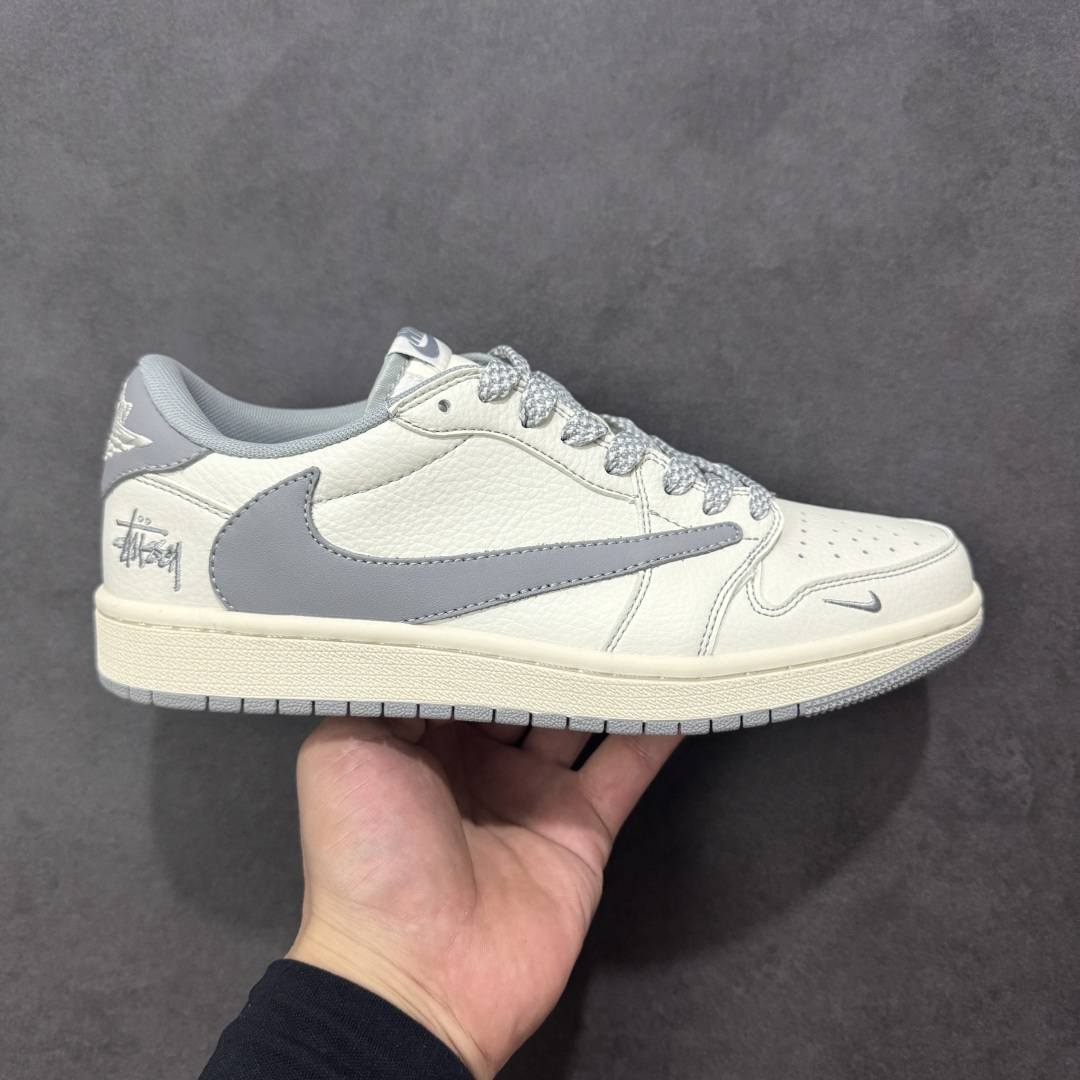 【定制版】Air Jordan 1 Low AJ1 乔1 斯图西联名 高端定制 倒钩低帮复古篮球鞋 #定制鞋盒 大厂纯原品质出货 超高清洁度 皮料切割干净无任何毛边 细节完美 货号:CS5288-501 尺码:36 36.5 37.5 38 36.5 39 40 40.5 41 42 42.5 43 44 44.5 45 编码:CCB320330-选品中心