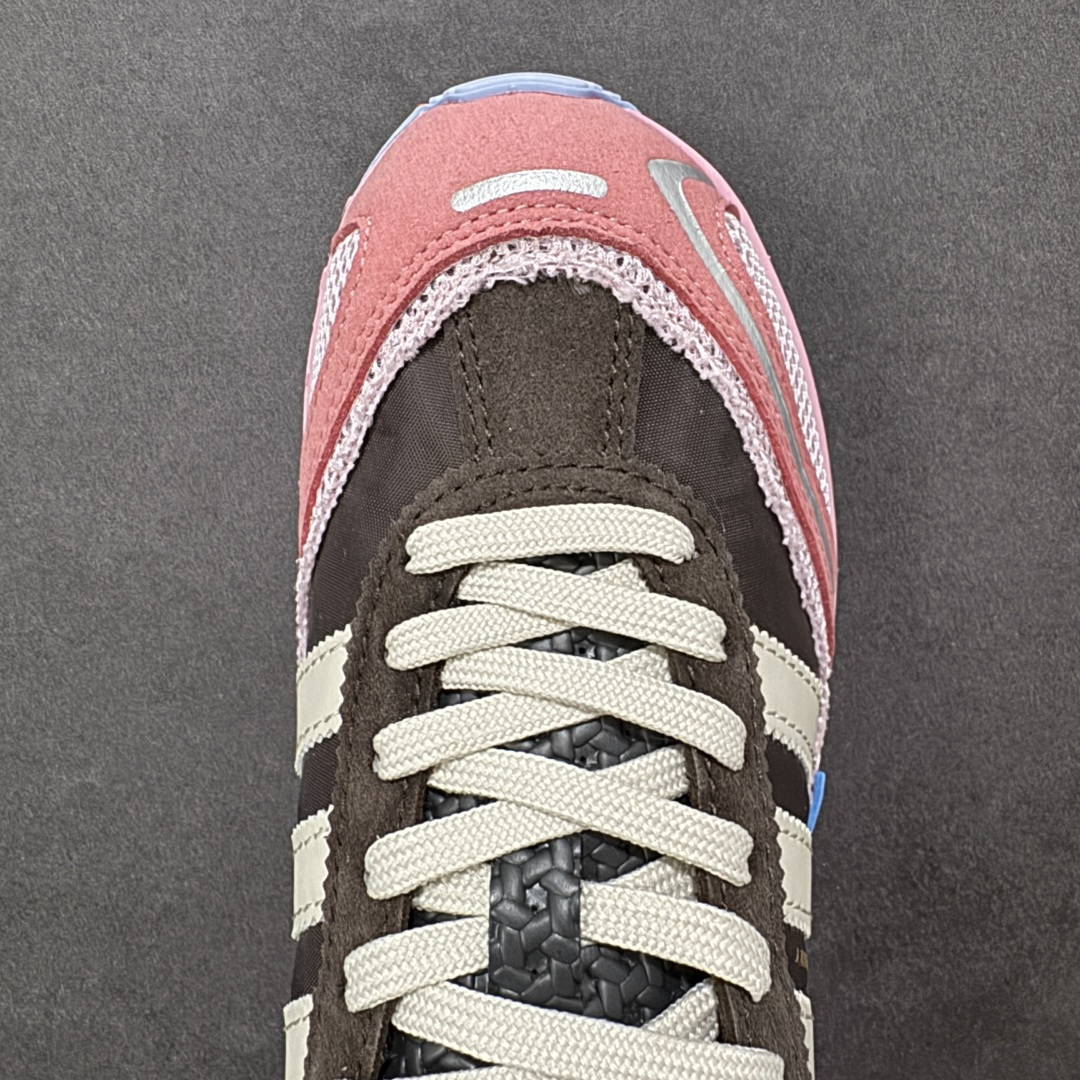 图片[8]-【公司级】Bad Bunny x adidas 以 Adizero SL 72奶油坏痞兔联名 复古休闲运动鞋 Bad Bunny x adidas Adizero SL 72最新合作鞋款，巧妙地将经典设计与现代创新相结合。这款跑鞋融合了经典 SL 72 的复古元素和 Adizero 系列的尖端设计。全鞋采用多层结构打造，并通过华夫格网眼布、麂皮、皮革和灯芯绒等质感材质的拼接，营造极具高级格调的层次视觉；印在足弓处的「Para Bad Bunny」字样则凸显鞋款合作身份。 货号： JP5997 尺码： 36-45 带半码 编码：XSB220230-选品中心