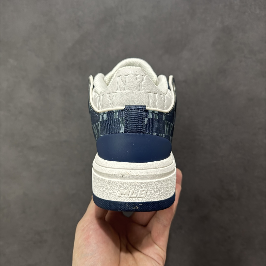 图片[4]-【GQ福利】福利特价MLB Chunky Runner Basic 纽约洋基队二代扣学长鞋 低帮老爹风轻量增高厚底百搭休闲运动板鞋 原楦原纸版开发版型#采用荔枝纹轻量克重纤维移膜皮革面鞋面材质#全新独立5cm厘米外增高轻质发泡中底组合耐磨橡胶外底片！学院穿搭爆款,Korea韩国限定!联乘美国榄球洋基队！ 尺码：36-45-选品中心