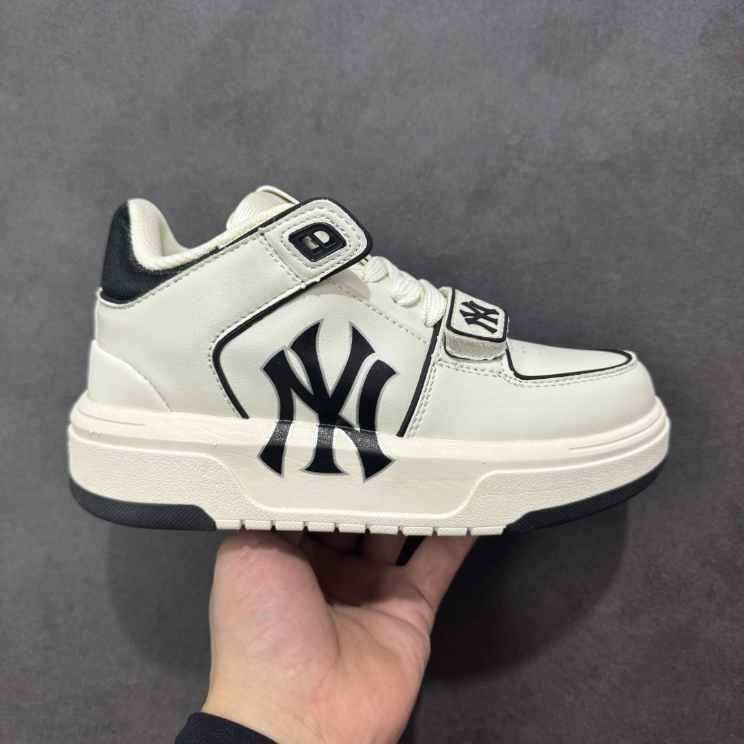 图片[8]-【GQ福利】福利特价MLB Chunky Runner Basic 纽约洋基队二代扣学长鞋 低帮老爹风轻量增高厚底百搭休闲运动板鞋 原楦原纸版开发版型#采用荔枝纹轻量克重纤维移膜皮革面鞋面材质#全新独立5cm厘米外增高轻质发泡中底组合耐磨橡胶外底片！学院穿搭爆款,Korea韩国限定!联乘美国榄球洋基队！ 尺码：36-45-选品中心