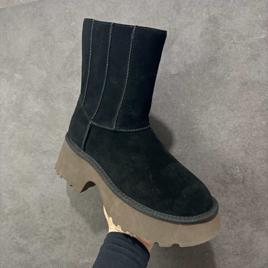 图片[3]-【莞产X1版本】全网最齐ugg130个配色市面顶级版本 1158313 UGG 鱼人厚底铅笔靴 5cm厚底 小红书爆款 厚底羊皮毛一体雪地靴女款 广州外贸大厂生产鞋头到鞋垫真羊皮毛一体独立外盒包装芯片带防水工艺区别市面任何版本 5cm厚底独立原版开发大底羊绒鞋垫冬季保暖外出家居都是很适合的选择进年uug推出款式系列局部偏向年轻消费者喜好也走到时尚潮流穿搭的前沿鞋身材质防泼水涂层翻毛皮鞋面17毫米UGGPURE™植入式羊毛内底轻便防滑舒适橡胶外底带有品牌LOGO商标带全套包装 尺码：35-40-选品中心