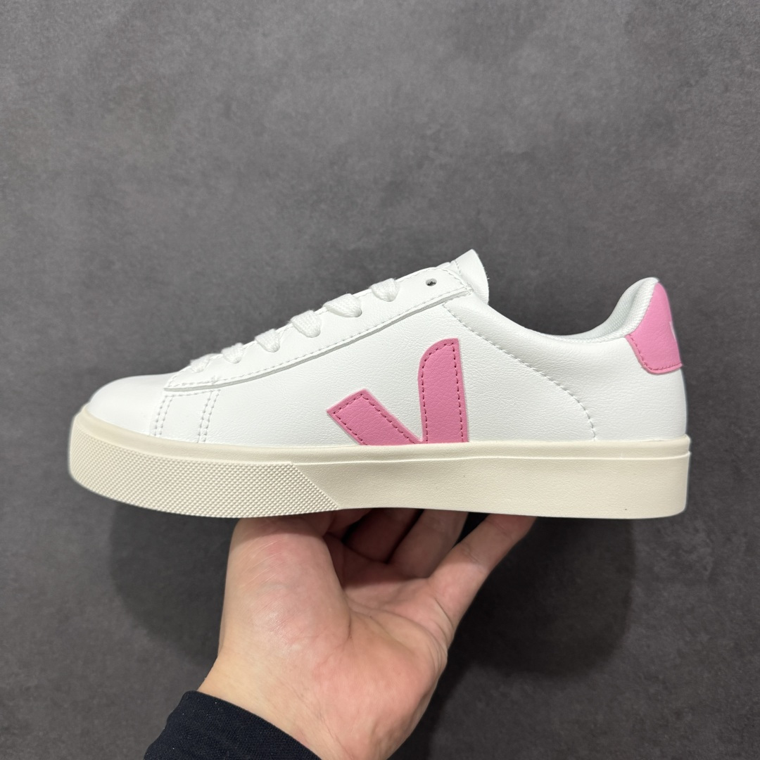 图片[2]-【福利特价】veja Recife Logo CHROMEFREE LEA 法国小众品牌Veja小白鞋 经典小板鞋 增高且有型 妥妥的通勤之王 VEJA始终以绿色地球和低碳运动为宗旨 品牌的所有单品也均用环保材料制作 始终以行动承担对环境的责任 此款VEJA 男女款情侣运动鞋 采用透气皮革鞋面 时尚简约 轻薄舒适 货号： CP052606 尺码： 36-45没半码-选品中心