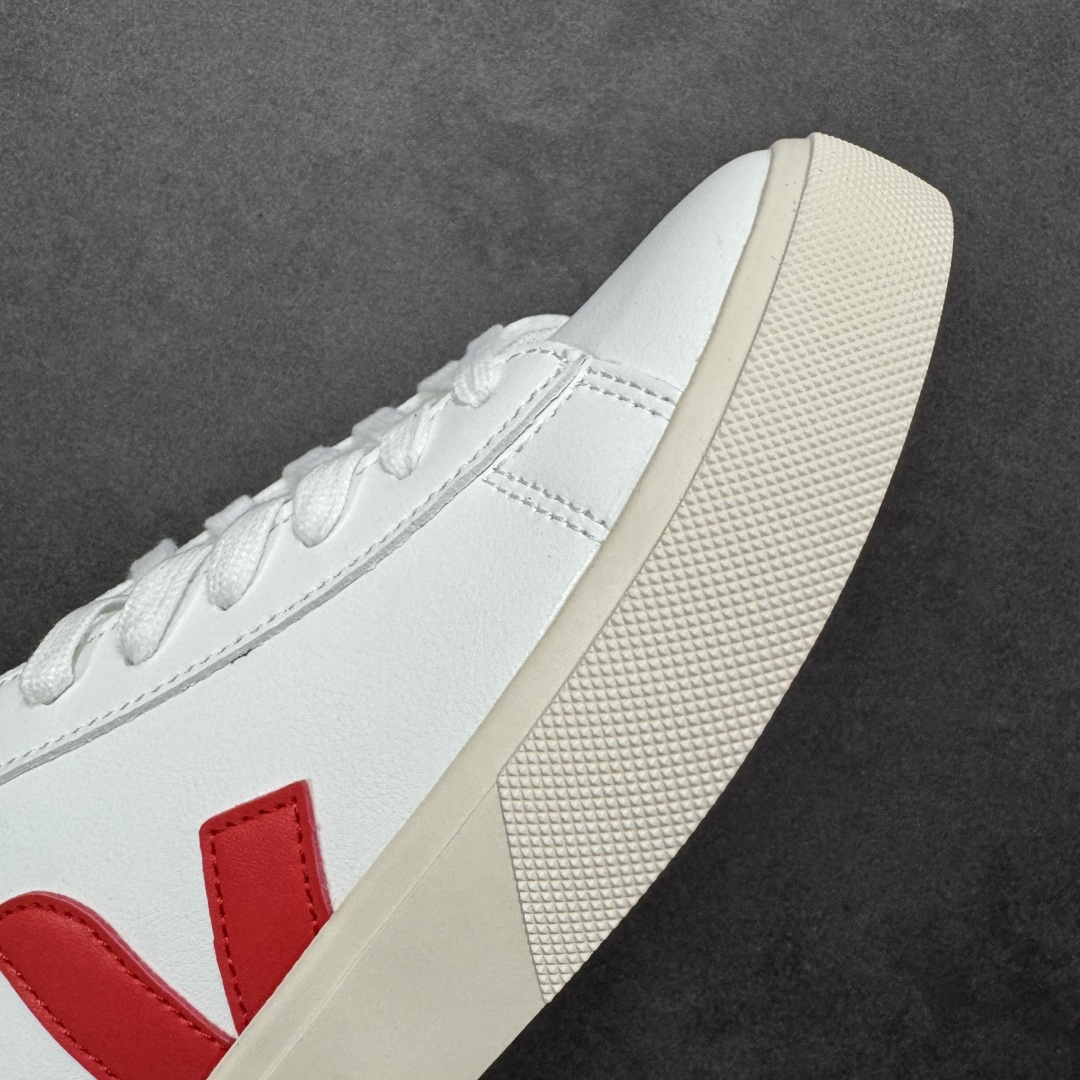 图片[5]-【福利特价】veja Recife Logo CHROMEFREE LEA 法国小众品牌Veja小白鞋 经典小板鞋 增高且有型 妥妥的通勤之王 VEJA始终以绿色地球和低碳运动为宗旨 品牌的所有单品也均用环保材料制作 始终以行动承担对环境的责任 此款VEJA 男女款情侣运动鞋 采用透气皮革鞋面 时尚简约 轻薄舒适 货号： CP052615 尺码： 36-45没半码-选品中心