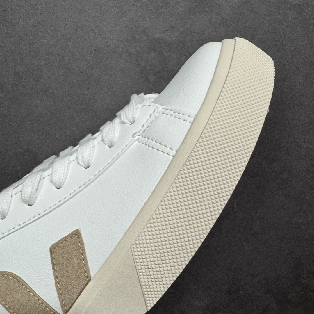 图片[5]-【福利特价】veja Recife Logo CHROMEFREE LEA 法国小众品牌Veja小白鞋 经典小板鞋 增高且有型 妥妥的通勤之王 VEJA始终以绿色地球和低碳运动为宗旨 品牌的所有单品也均用环保材料制作 始终以行动承担对环境的责任 此款VEJA 男女款情侣运动鞋 采用透气皮革鞋面 时尚简约 轻薄舒适 货号： CP0502920B 尺码： 36-45没半码-选品中心