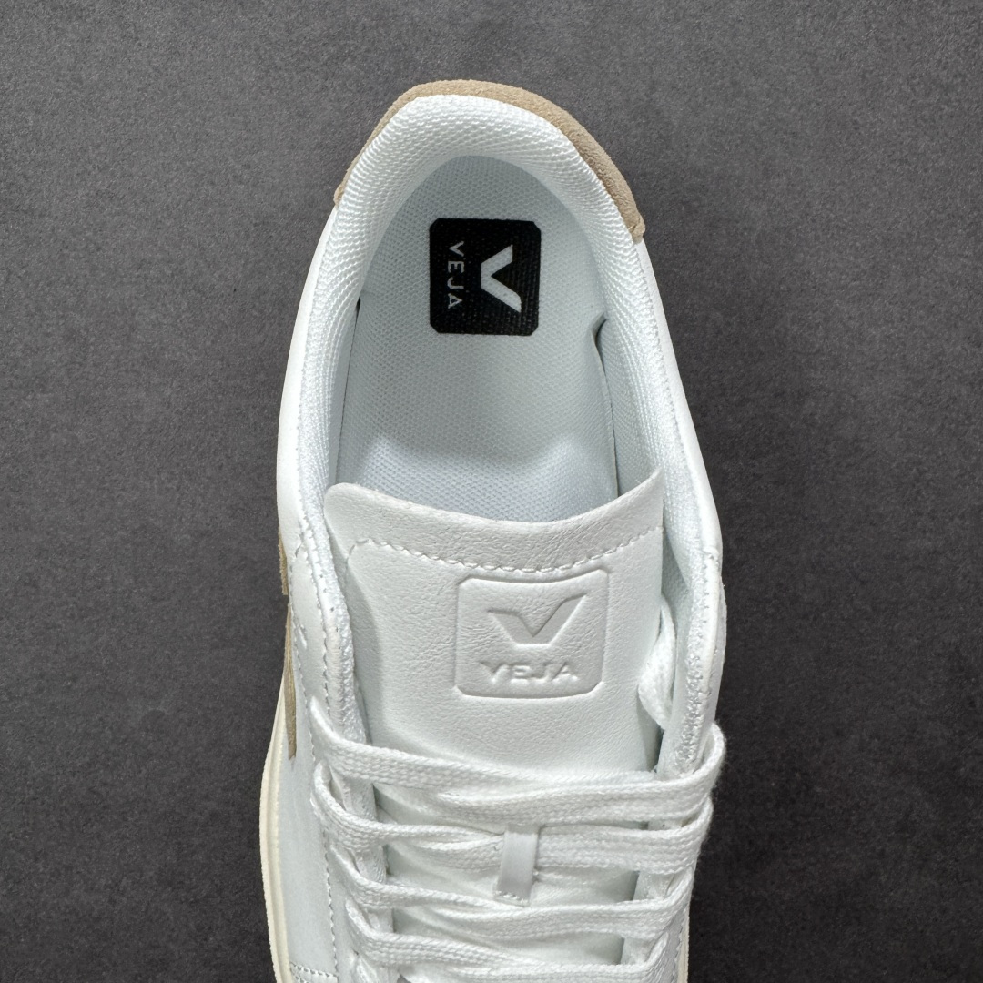 图片[7]-【福利特价】veja Recife Logo CHROMEFREE LEA 法国小众品牌Veja小白鞋 经典小板鞋 增高且有型 妥妥的通勤之王 VEJA始终以绿色地球和低碳运动为宗旨 品牌的所有单品也均用环保材料制作 始终以行动承担对环境的责任 此款VEJA 男女款情侣运动鞋 采用透气皮革鞋面 时尚简约 轻薄舒适 货号： CP0502920B 尺码： 36-45没半码-选品中心