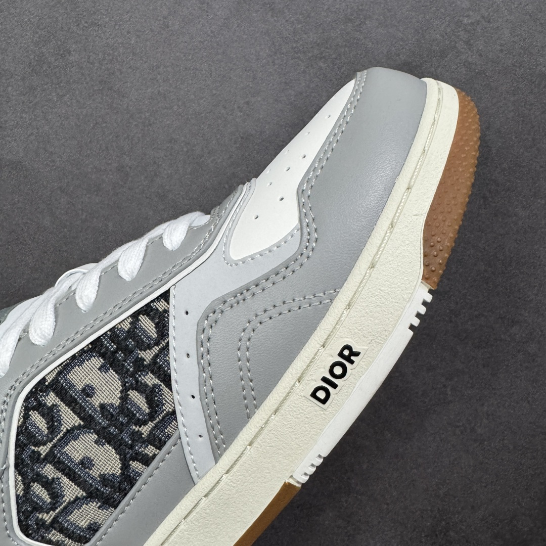 图片[5]-【YH版本】DIOR B27 Low \’Dior Oblique Galaxy 迪奥 低帮 黑色 牛皮织物徽标印花低邦休闲板鞋 这款B27低帮运动鞋是该系列新品，延续Dior的经典款式。采用灰色光滑牛皮革精心制作，侧面饰以米色和黑色Obliquex印花镶片；\”CD Lcons\”造型的鞋带孔眼巧妙精致，双色橡胶鞋底、后侧鞋口和鞋跟处均带有品牌标志性细节，提升格调。时尚百搭，可为各式造型增光添彩。 货号：3SN272ZIR_H165 尺码：38 39 40 41 42 43 44 45 46 编码：XSB270280-选品中心