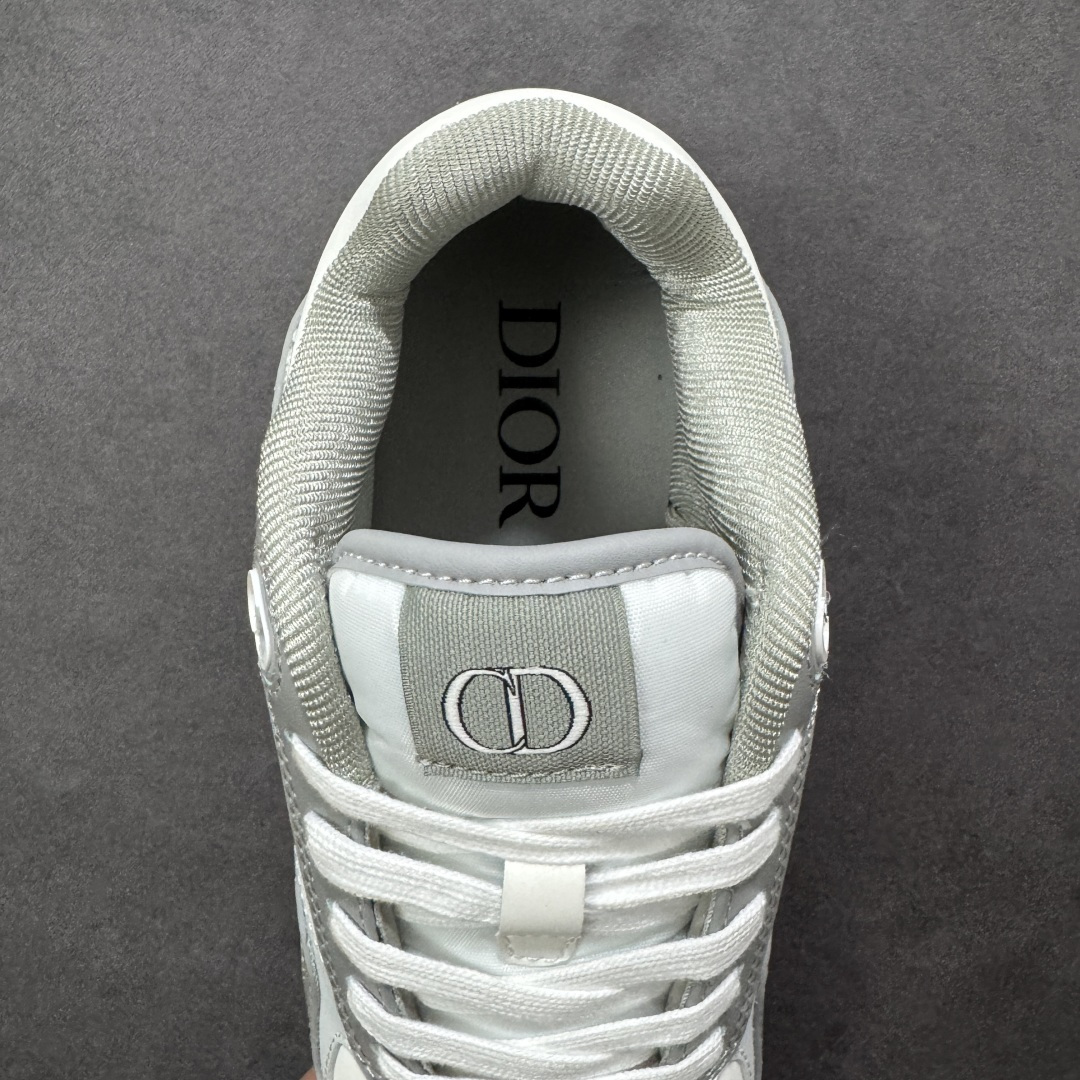 图片[7]-【YH版本】DIOR B27 Low \’Dior Oblique Galaxy 迪奥 低帮 黑色 牛皮织物徽标印花低邦休闲板鞋 这款B27低帮运动鞋是该系列新品，延续Dior的经典款式。采用灰色光滑牛皮革精心制作，侧面饰以米色和黑色Obliquex印花镶片；\”CD Lcons\”造型的鞋带孔眼巧妙精致，双色橡胶鞋底、后侧鞋口和鞋跟处均带有品牌标志性细节，提升格调。时尚百搭，可为各式造型增光添彩。 货号：3SN272ZIR_H165 尺码：38 39 40 41 42 43 44 45 46 编码：XSB270280-选品中心