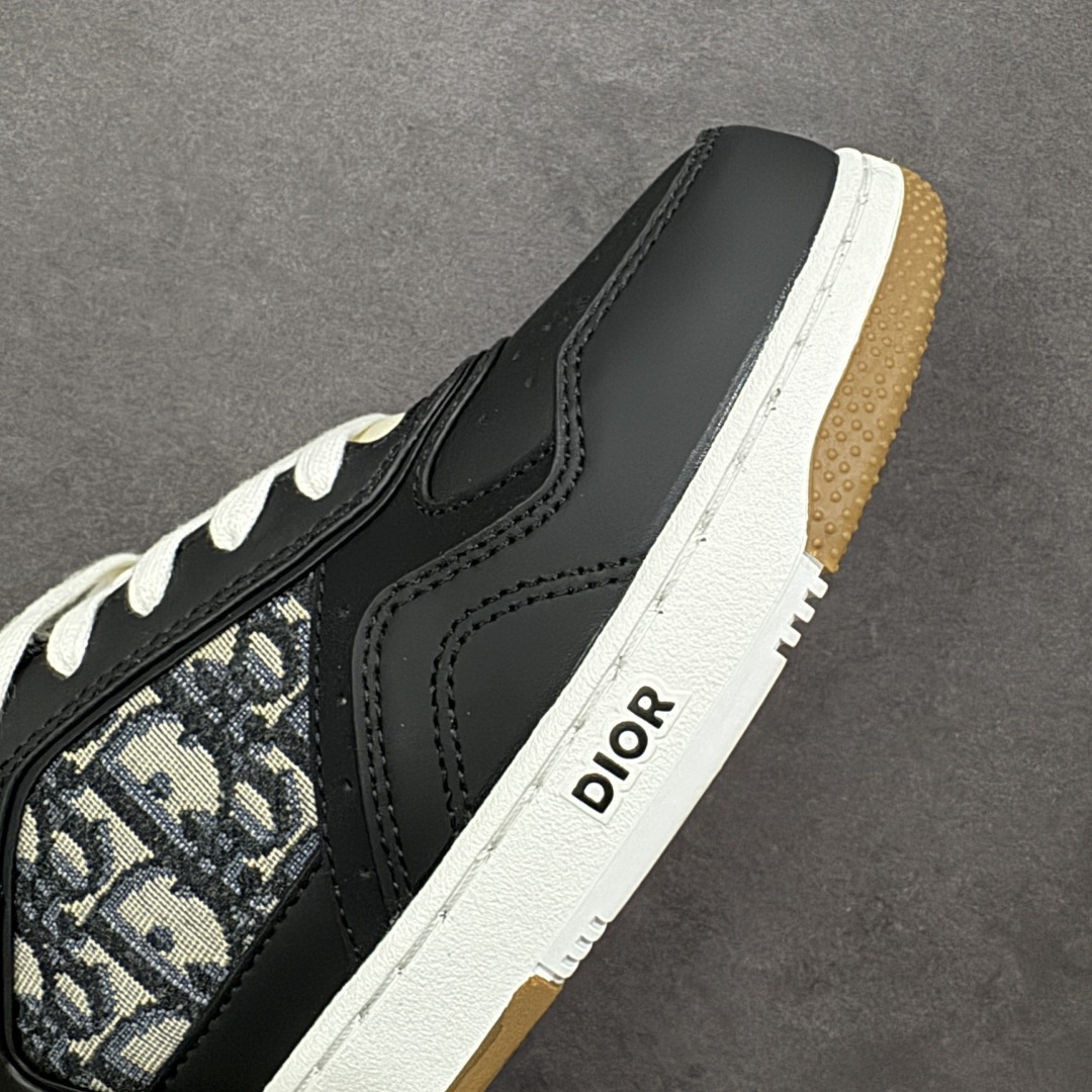 图片[5]-【YH版本】DIOR B27 Low \’Dior Oblique Galaxy 迪奥 低帮 黑色 牛皮织物徽标印花低邦休闲板鞋 这款B27低帮运动鞋是该系列新品，延续Dior的经典款式。采用灰色光滑牛皮革精心制作，侧面饰以米色和黑色Obliquex印花镶片；\”CD Lcons\”造型的鞋带孔眼巧妙精致，双色橡胶鞋底、后侧鞋口和鞋跟处均带有品牌标志性细节，提升格调。时尚百搭，可为各式造型增光添彩。 货号：3SN272ZIR16536 尺码：38 39 40 41 42 43 44 45 46 编码：XSB270280-选品中心