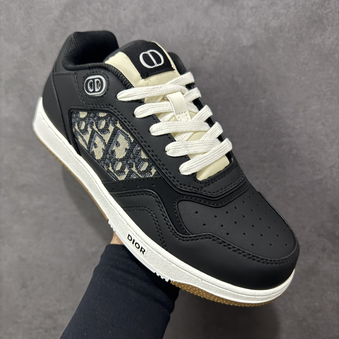 图片[3]-【YH版本】DIOR B27 Low \’Dior Oblique Galaxy 迪奥 低帮 黑色 牛皮织物徽标印花低邦休闲板鞋 这款B27低帮运动鞋是该系列新品，延续Dior的经典款式。采用灰色光滑牛皮革精心制作，侧面饰以米色和黑色Obliquex印花镶片；\”CD Lcons\”造型的鞋带孔眼巧妙精致，双色橡胶鞋底、后侧鞋口和鞋跟处均带有品牌标志性细节，提升格调。时尚百搭，可为各式造型增光添彩。 货号：3SN272ZIR16536 尺码：38 39 40 41 42 43 44 45 46 编码：XSB270280-选品中心