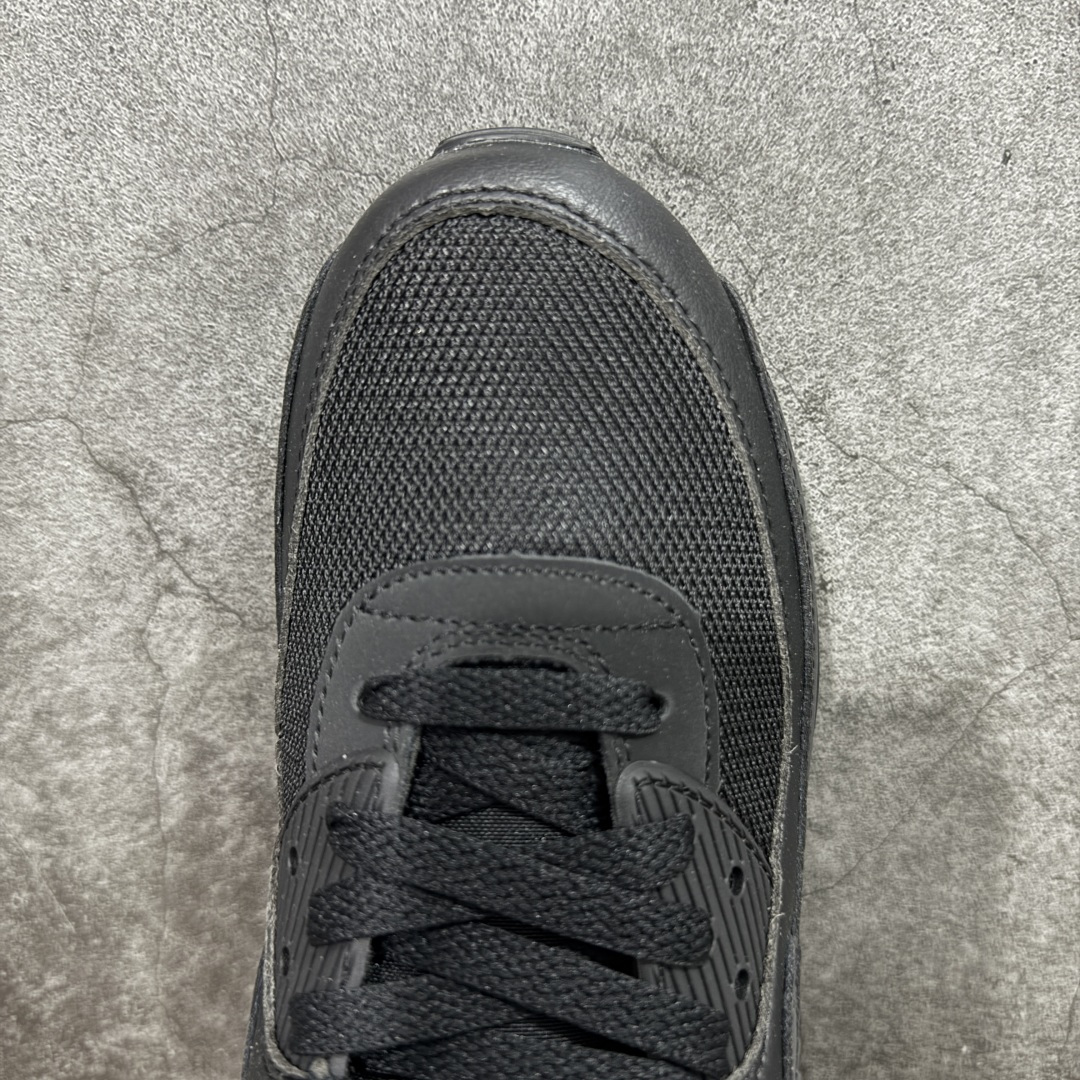图片[5]-【顶级芯片版】Nike Air Max 90 舒适 复古 合成革减震防滑透气 低帮 休闲跑步鞋 全黑纯黑 CN8490-003 鞋舌标可扫码 海外欧州过验版 原纸版原楦头 顶级90款问市 开发数月 原版开发 多道QC质检 鞋型完美复刻 原厂级别工艺 正确色卡 正确气垫蓝光 正确大底 独家私模 采用进口头层牛皮拼接 定位高端市场 行业标杆工艺 尺码：40 40.5 41 42 42.5 43 44 44.5 45 46-选品中心