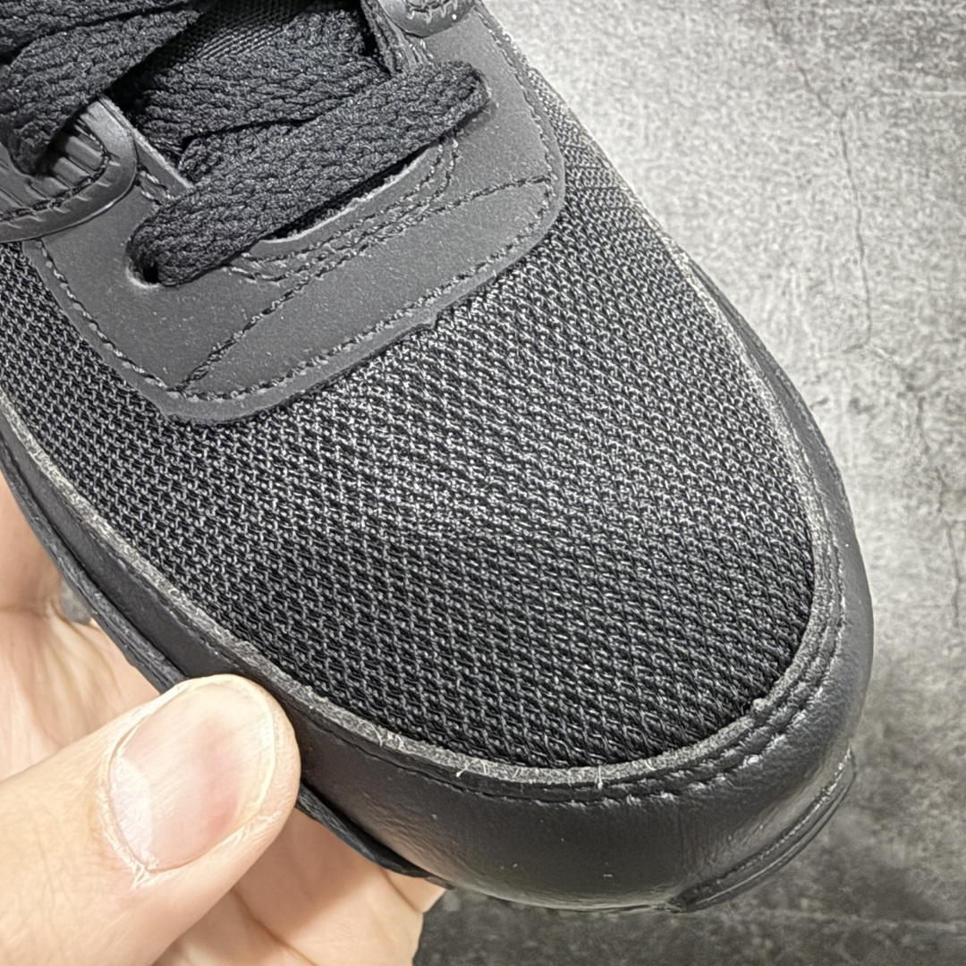 图片[5]-【顶级芯片版】Nike Air Max 90 舒适 复古 合成革减震防滑透气 低帮 休闲跑步鞋 全黑纯黑 CN8490-003 鞋舌标可扫码 海外欧州过验版 原纸版原楦头 顶级90款问市 开发数月 原版开发 多道QC质检 鞋型完美复刻 原厂级别工艺 正确色卡 正确气垫蓝光 正确大底 独家私模 采用进口头层牛皮拼接 定位高端市场 行业标杆工艺 尺码：40 40.5 41 42 42.5 43 44 44.5 45 46-选品中心