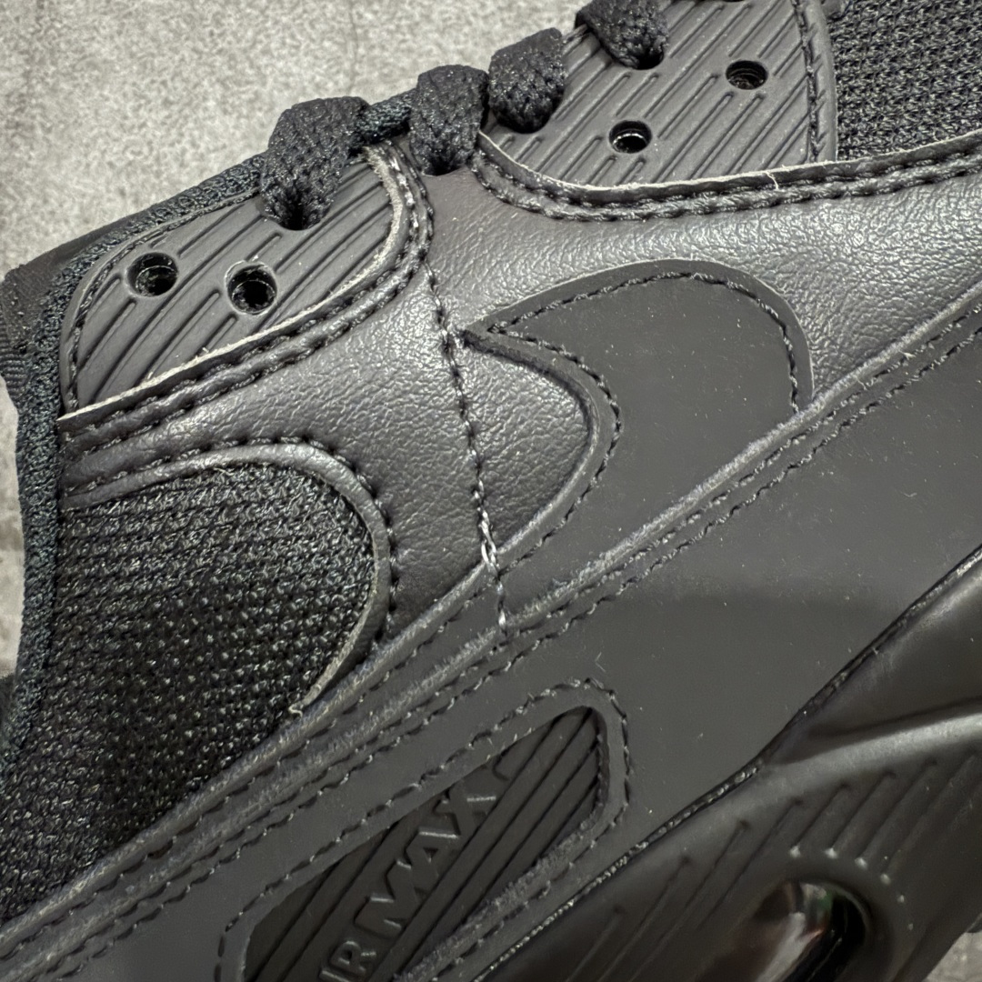 图片[4]-【顶级芯片版】Nike Air Max 90 舒适 复古 合成革减震防滑透气 低帮 休闲跑步鞋 全黑纯黑 CN8490-003 鞋舌标可扫码 海外欧州过验版 原纸版原楦头 顶级90款问市 开发数月 原版开发 多道QC质检 鞋型完美复刻 原厂级别工艺 正确色卡 正确气垫蓝光 正确大底 独家私模 采用进口头层牛皮拼接 定位高端市场 行业标杆工艺 尺码：40 40.5 41 42 42.5 43 44 44.5 45 46-选品中心