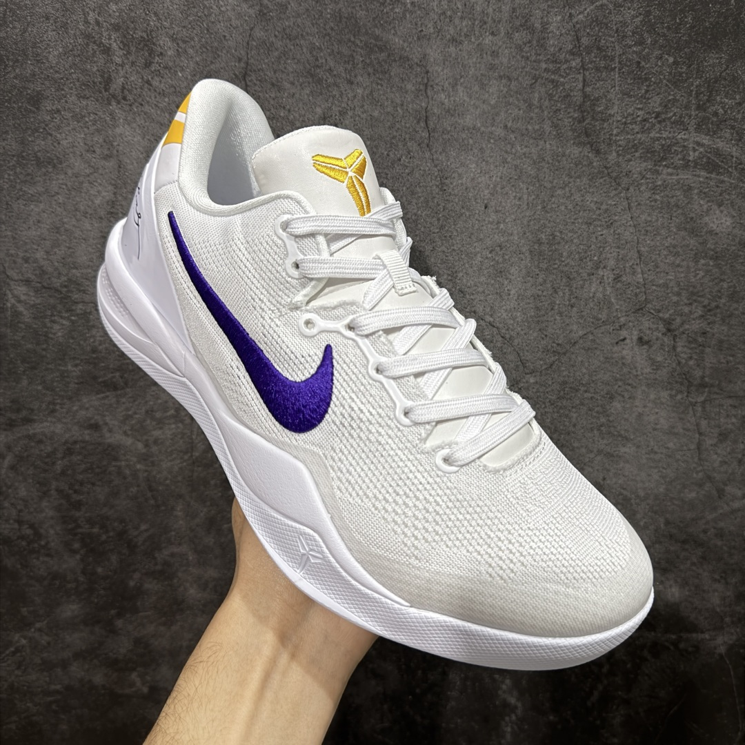 图片[3]-【CK纯原版】Nike Zoom Kobe Ⅷ System 科比8代低帮实战篮球鞋 鞋垫升级配备超厚PHYLON中底 前后掌部位搭载Zoom气垫单元 塑料碳纤维支撑中板 KOBE VII体系的速度模块配备了 PHYLON 中底和在前后掌部位的 Zoom气垫单元，提供快速响应的缓冲。同时，采用低帮弹力鞋口设计，使鞋子能够紧贴脚踝提供更好的支撑。速度模块采用贴合脚面的舒适包裹设计，摒弃传统的鞋舌和鞋内套，使球鞋更加轻质。 货号：HF9550-100 尺码：39-47.5-选品中心