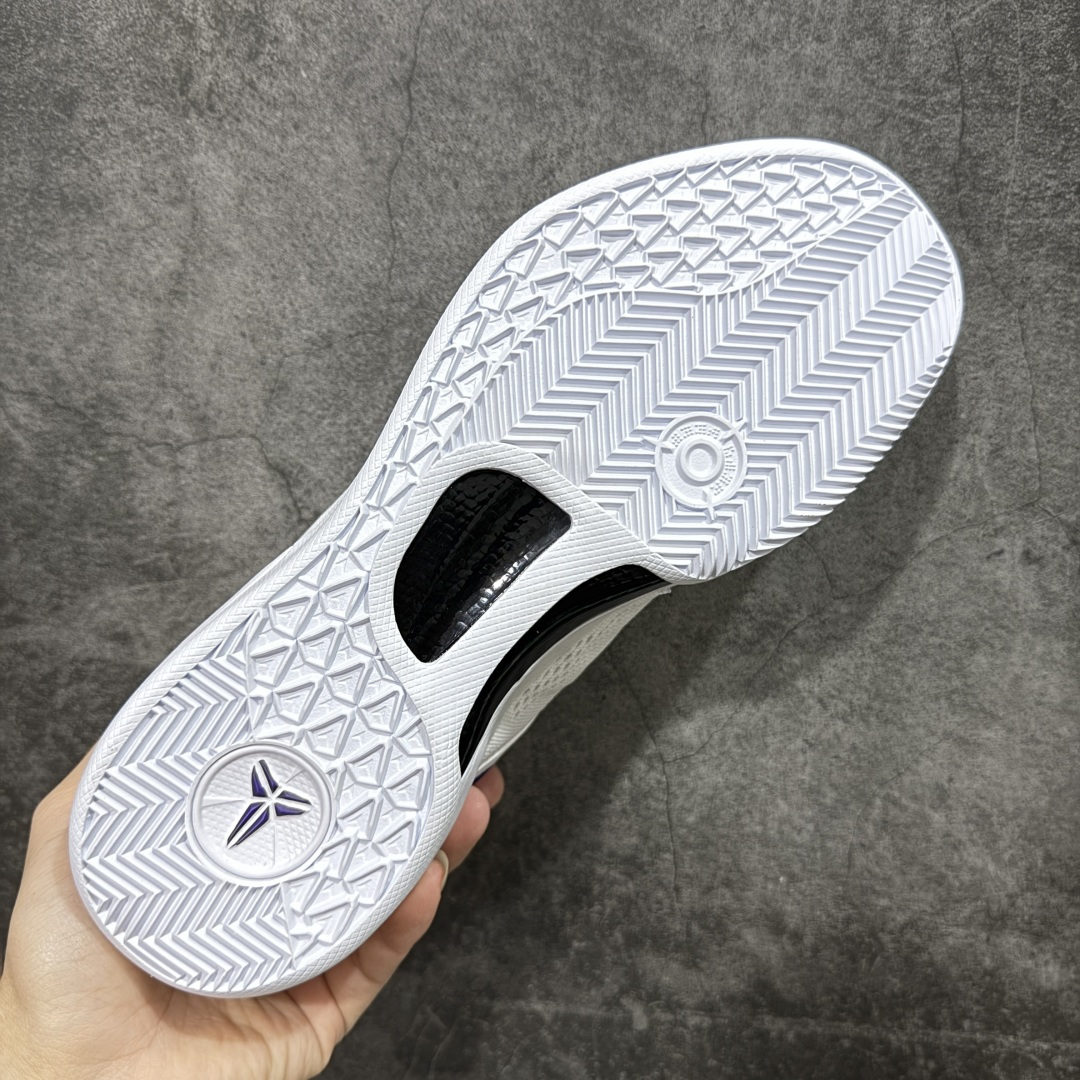 图片[9]-【CK纯原版】Nike Zoom Kobe Ⅷ System 科比8代低帮实战篮球鞋 鞋垫升级配备超厚PHYLON中底 前后掌部位搭载Zoom气垫单元 塑料碳纤维支撑中板 KOBE VII体系的速度模块配备了 PHYLON 中底和在前后掌部位的 Zoom气垫单元，提供快速响应的缓冲。同时，采用低帮弹力鞋口设计，使鞋子能够紧贴脚踝提供更好的支撑。速度模块采用贴合脚面的舒适包裹设计，摒弃传统的鞋舌和鞋内套，使球鞋更加轻质。 货号：HF9550-100 尺码：39-47.5-选品中心