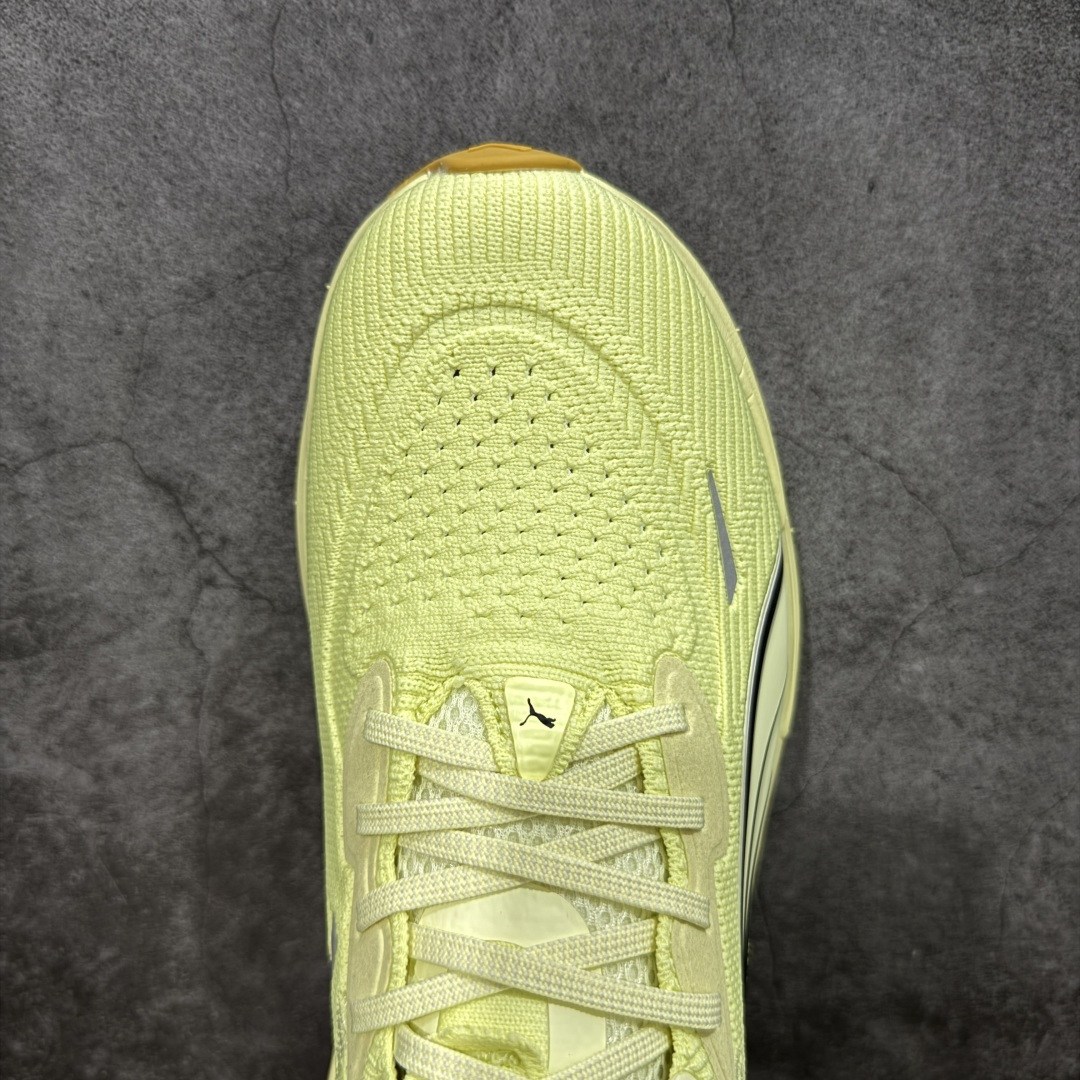 图片[5]-【纯原版】彪马彪破3 PUMA MAGNIFY NITRO 3代 PUMA跑鞋为跑步蓄 能，功能性和美观性兼备。搭载 PUMA NITRO 氮气中底，具备轻量与高缓冲回弹特性，打造柔软舒适脚感。以简约流畅的线条勾勒 PUMA 跑道，为鞋款增添一抹灵动气质。 鞋面 采用轻量化高弹织物鞋面，上脚透气舒适包覆，还确保了耐穿性和支撑性助力急速畅跑 中底 超临界NITRO氮气中底结合厚底轮廓舒适缓震，提供能力反馈，轻便柔软 跑步通勤皆可 鞋侧 PUMA 流线型跑道以明亮色彩呈现，勾勒活力运动美学 外底 采用 PUMAGRIP橡胶大底，止滑耐磨赋予跑者灵活自如的运动体验 货号 311046-05 尺码 36 37 37.5 38 38.5 39 40 40.5 41 42 42.5 43 44 44.5 45-选品中心