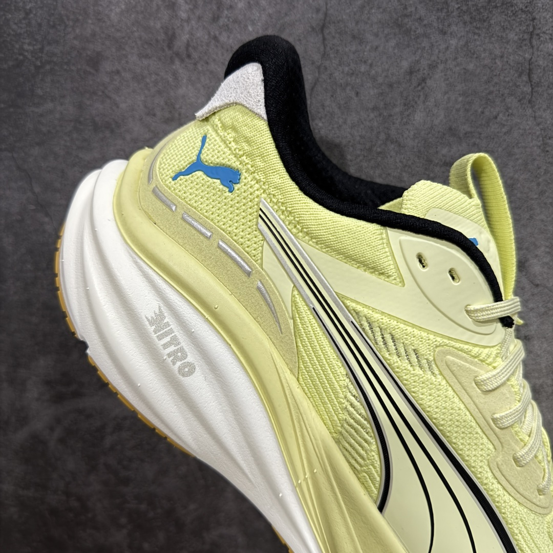 图片[7]-【纯原版】彪马彪破3 PUMA MAGNIFY NITRO 3代 PUMA跑鞋为跑步蓄 能，功能性和美观性兼备。搭载 PUMA NITRO 氮气中底，具备轻量与高缓冲回弹特性，打造柔软舒适脚感。以简约流畅的线条勾勒 PUMA 跑道，为鞋款增添一抹灵动气质。 鞋面 采用轻量化高弹织物鞋面，上脚透气舒适包覆，还确保了耐穿性和支撑性助力急速畅跑 中底 超临界NITRO氮气中底结合厚底轮廓舒适缓震，提供能力反馈，轻便柔软 跑步通勤皆可 鞋侧 PUMA 流线型跑道以明亮色彩呈现，勾勒活力运动美学 外底 采用 PUMAGRIP橡胶大底，止滑耐磨赋予跑者灵活自如的运动体验 货号 311046-05 尺码 36 37 37.5 38 38.5 39 40 40.5 41 42 42.5 43 44 44.5 45-选品中心