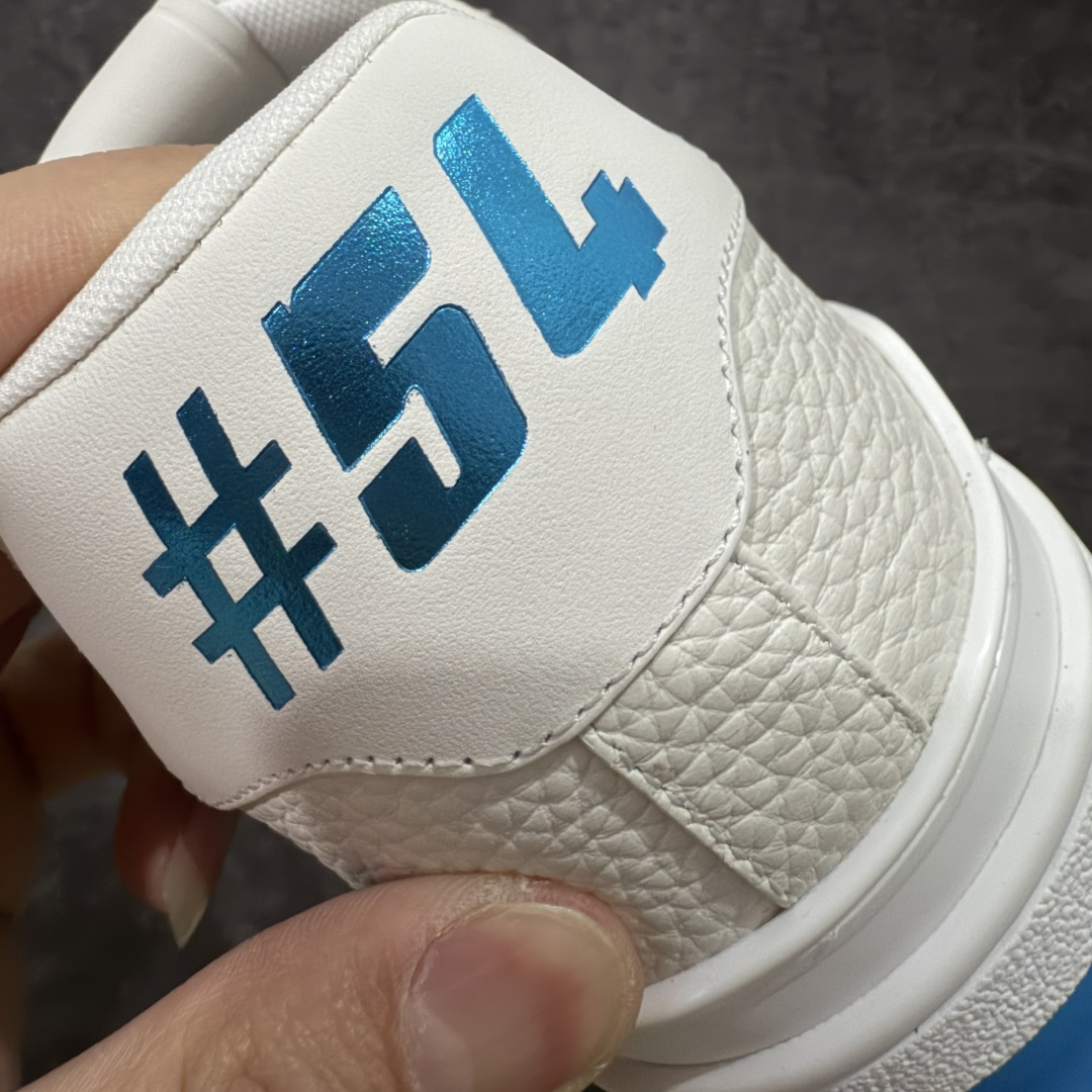 图片[2]-【天花板/Goat版】 市场最强版 没有之一的存在💪🏻 Louis Vuitton LV Trainer 系列全新版上架 手里有正品的可以对比下🆚懂货的看细节‼️ 此版品质是市场从未达到的新高度！ 整体版型 皮料 牛仔布的色差 压花纹路清晰度 后跟版型等等 都可以自行对比[机智]吊打市场所有货，怒甩十条街的那种，直接来正品对比图🆚，欢迎拿市场各大工厂的货来对比！ 尺码：35-45码-选品中心