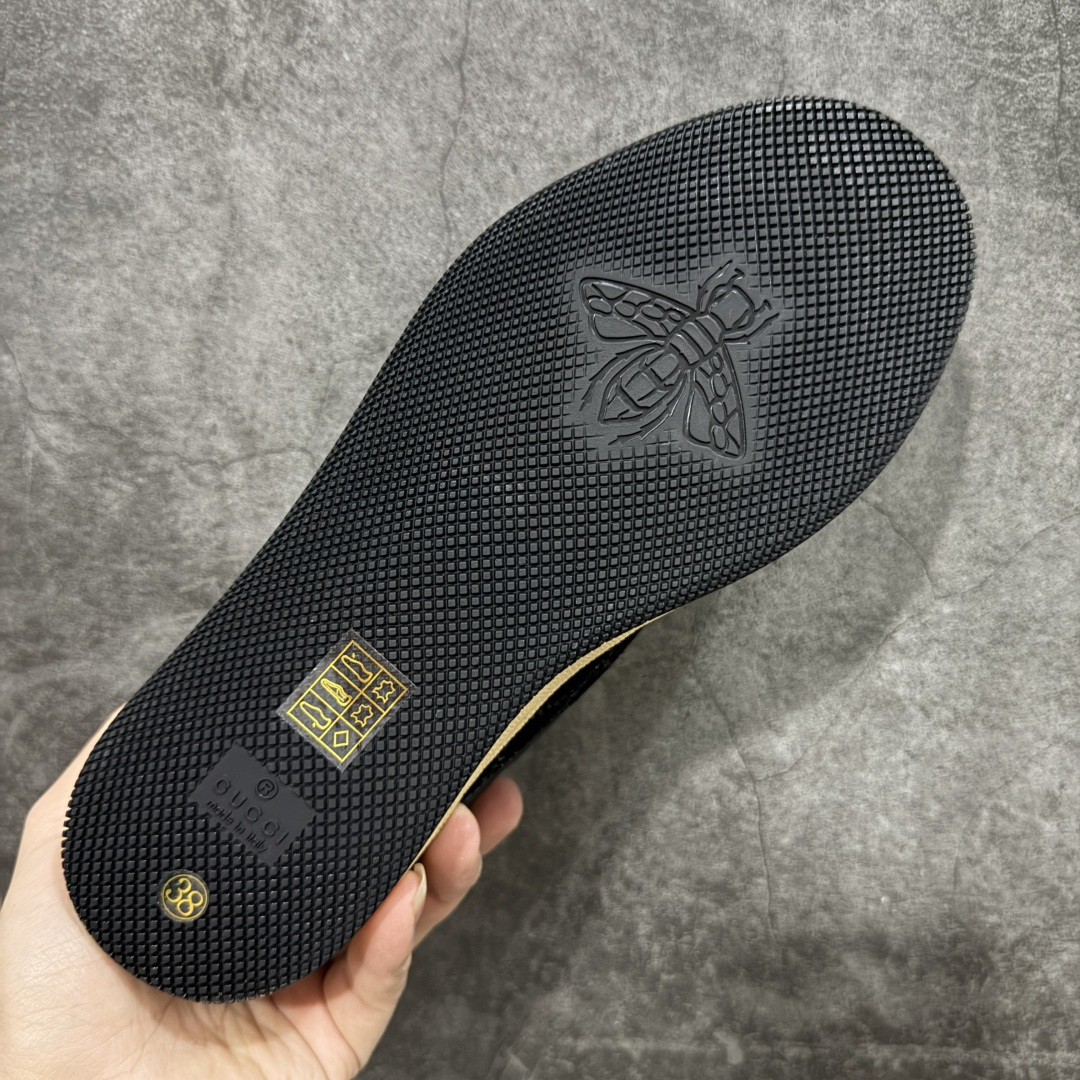 图片[9]-【广东纯原版】Gucci做旧小脏鞋 黑钻 ZP开发 原版开模 金属双G水晶圆柱形标 Gucci原版纹织带 真正水洗布标 鞋面擦色牛皮拼接经典双G布面料，皮面切口全油边封口工艺，原版毛巾布里细腻柔软更舒适透气，垫脚乳胶注塑一体，私模钢印，双色原版TPU大底(下层宽，上层窄) 配进口原版四边封干燥剂、原版18股鞋带，新版红盒子，与专柜配套包装一致 尺码：35-39-选品中心