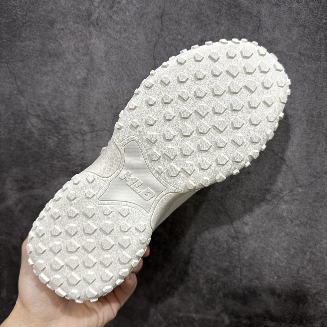 图片[9]-【纯原升级版】MLB 纽约洋基队 双鞋带 轻量运动百搭 豆豆薄底鞋 防滑轻便 低帮 板鞋 男女同款 MLB官方同步出货 虞书欣等众多潮流明星同款 高弹双层MD大底 原楦原档案数据开发版型（完美鞋头弧度/后套收口效果🆚市面文案版本‼️） 原厂立体填充鞋舌海绵 中底注胶孔原数据开发模具大底原厂转印标市面上唯一纯原版本 原材料打造 内增高6cm 原厂1：1模具开发 原厂进口纳米材质 原厂 全套原盒雷射防伪标包装 天猫订单品质 官网尺码：35 36 36.5 37.5 38 38.5 39 40 40.5 41 42 42.5 43 44 45-选品中心