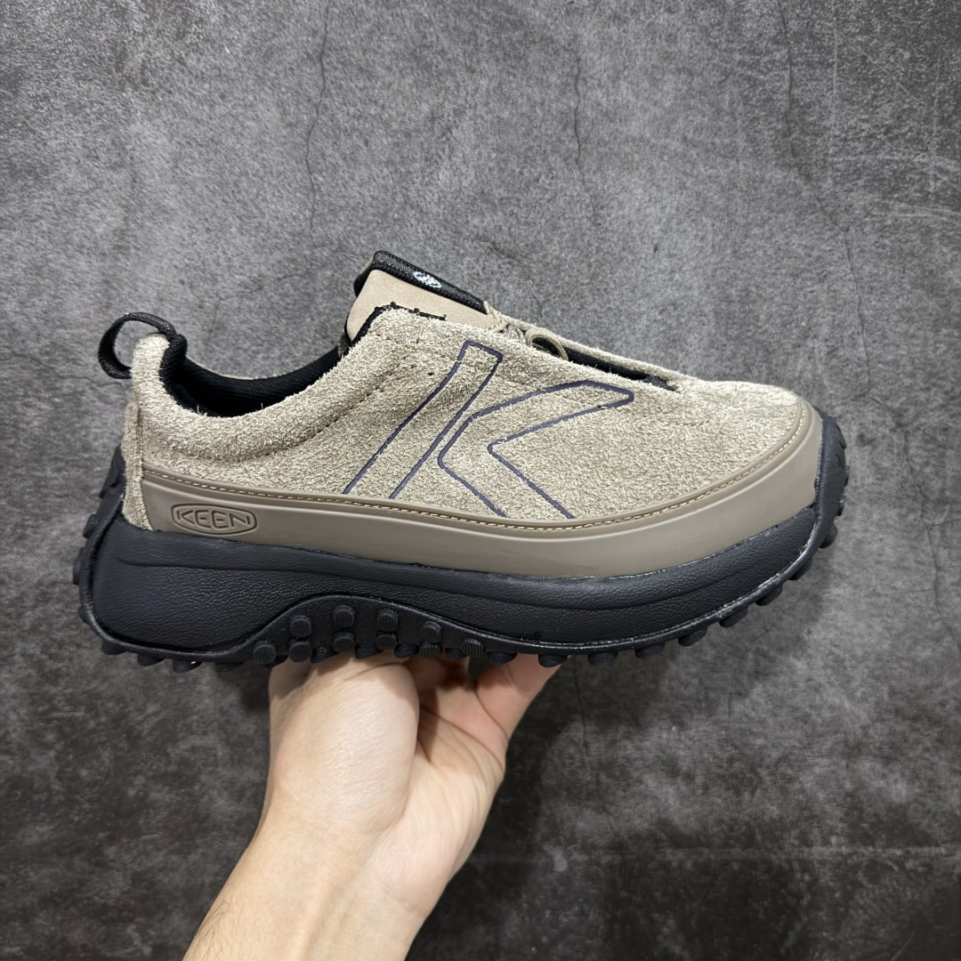 【绿x版本】KEEN Mino 科恩户外徒步山系 皮革透气支撑 低帮跑步鞋 全头层翻毛皮鞋面材质 专业的防滑齿纹大底与稳固护趾设计,无惧山路崎岖,给你踏实的安全感。 独特的复古廓形与温柔色调,瞬间提升OOTD质感,上脚舒适百搭 尺码:35-45-选品中心