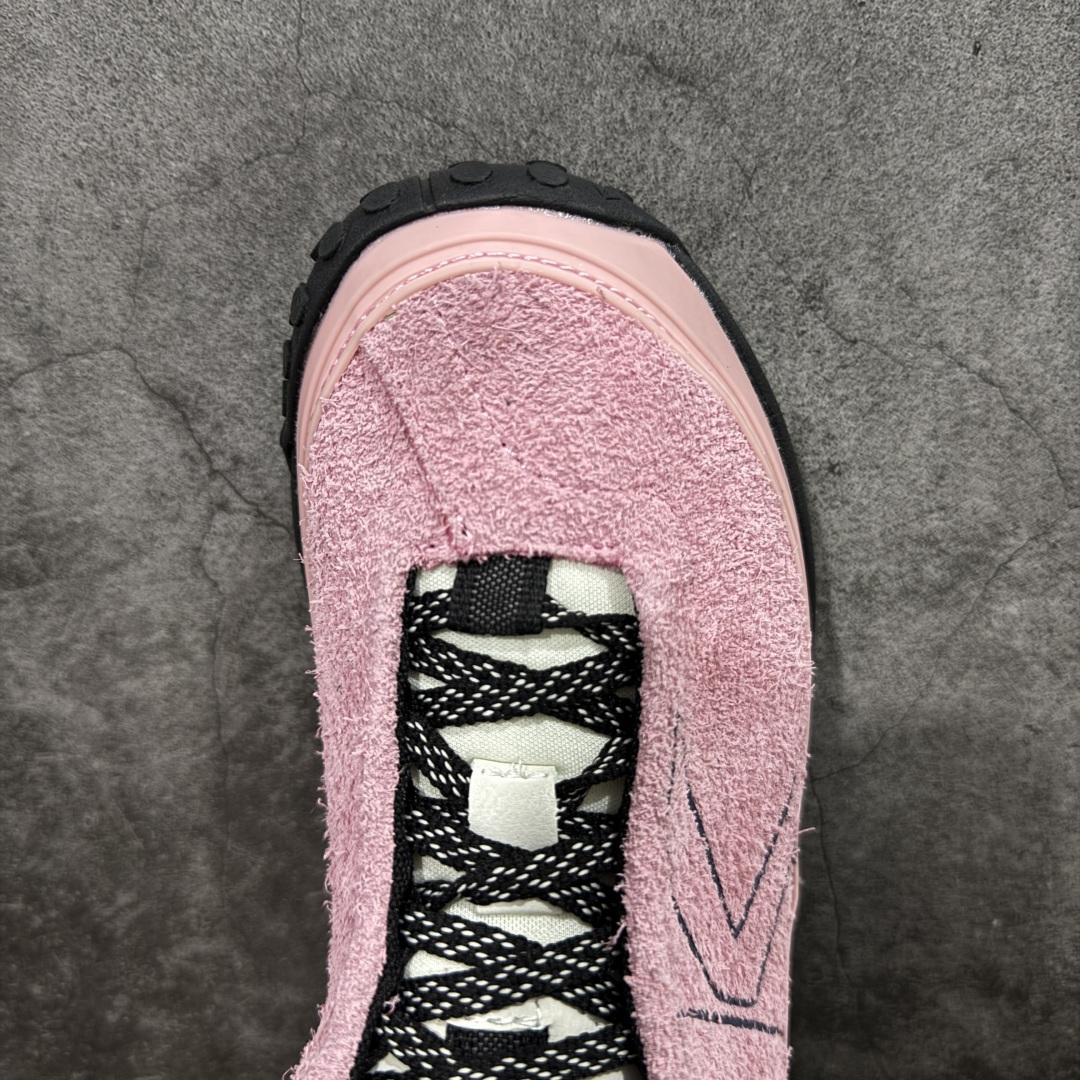 图片[5]-【绿x版本】KEEN Mino 科恩户外徒步山系 皮革透气支撑 低帮跑步鞋 全头层翻毛皮鞋面材质 专业的防滑齿纹大底与稳固护趾设计，无惧山路崎岖，给你踏实的安全感。 独特的复古廓形与温柔色调，瞬间提升OOTD质感，上脚舒适百搭 尺码：35-45-选品中心