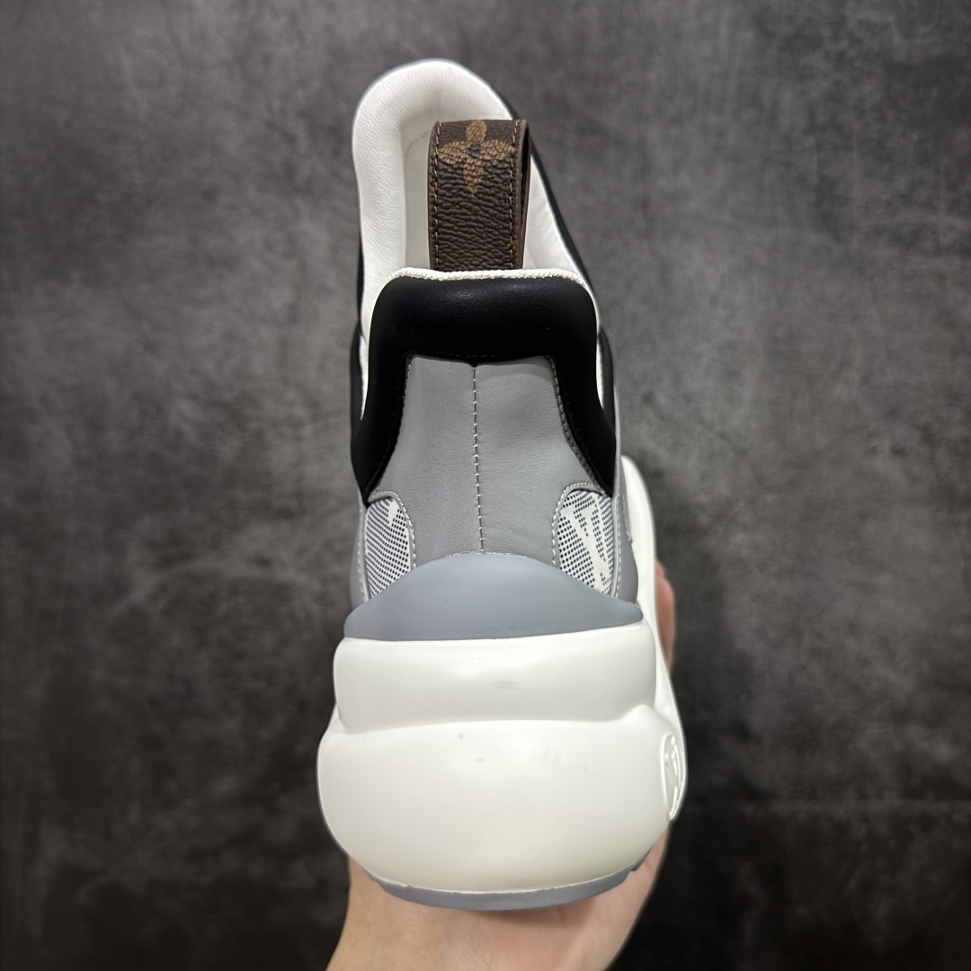 图片[4]-【YS纯原】广奢高端货Louis Vuitton 路易威登LV Archlight Sneakers系列 真皮拼色弓型拱桥底运动鞋 INS炸款 · 米兰走秀风 高奢质感 ✦ 高奢品牌走秀款 · 复古老爹＋舞蹈弓型轮廓 ✦ 升级原装5D礼盒＋全套原装配件 ✦ 支持NFC感应 · 直接跳转官网 ✦ 头层小牛皮革饰片 · 细节干净利落 ✦ 原厂网面＋真皮拼接 · 透气不闷脚 ✦ 独立开发 TPU回弹中底 · 轻量缓震 ✦ 组合 TPR耐磨大底 · 抓地稳、耐穿强 ✦ 超软皮内里＋柔软脚垫 · 上脚一秒舒适 尺码：35-39-选品中心