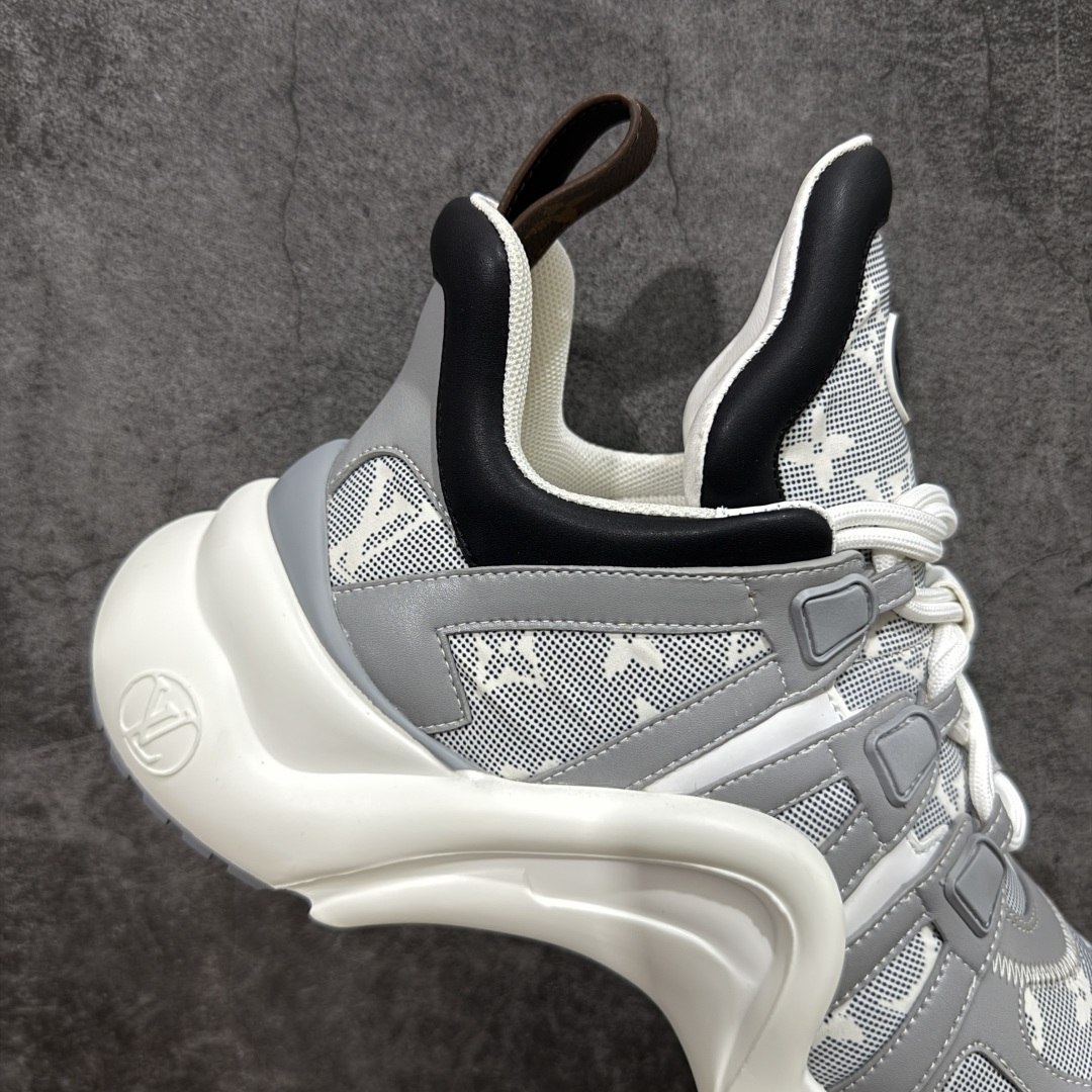图片[7]-【YS纯原】广奢高端货Louis Vuitton 路易威登LV Archlight Sneakers系列 真皮拼色弓型拱桥底运动鞋 INS炸款 · 米兰走秀风 高奢质感 ✦ 高奢品牌走秀款 · 复古老爹＋舞蹈弓型轮廓 ✦ 升级原装5D礼盒＋全套原装配件 ✦ 支持NFC感应 · 直接跳转官网 ✦ 头层小牛皮革饰片 · 细节干净利落 ✦ 原厂网面＋真皮拼接 · 透气不闷脚 ✦ 独立开发 TPU回弹中底 · 轻量缓震 ✦ 组合 TPR耐磨大底 · 抓地稳、耐穿强 ✦ 超软皮内里＋柔软脚垫 · 上脚一秒舒适 尺码：35-39-选品中心