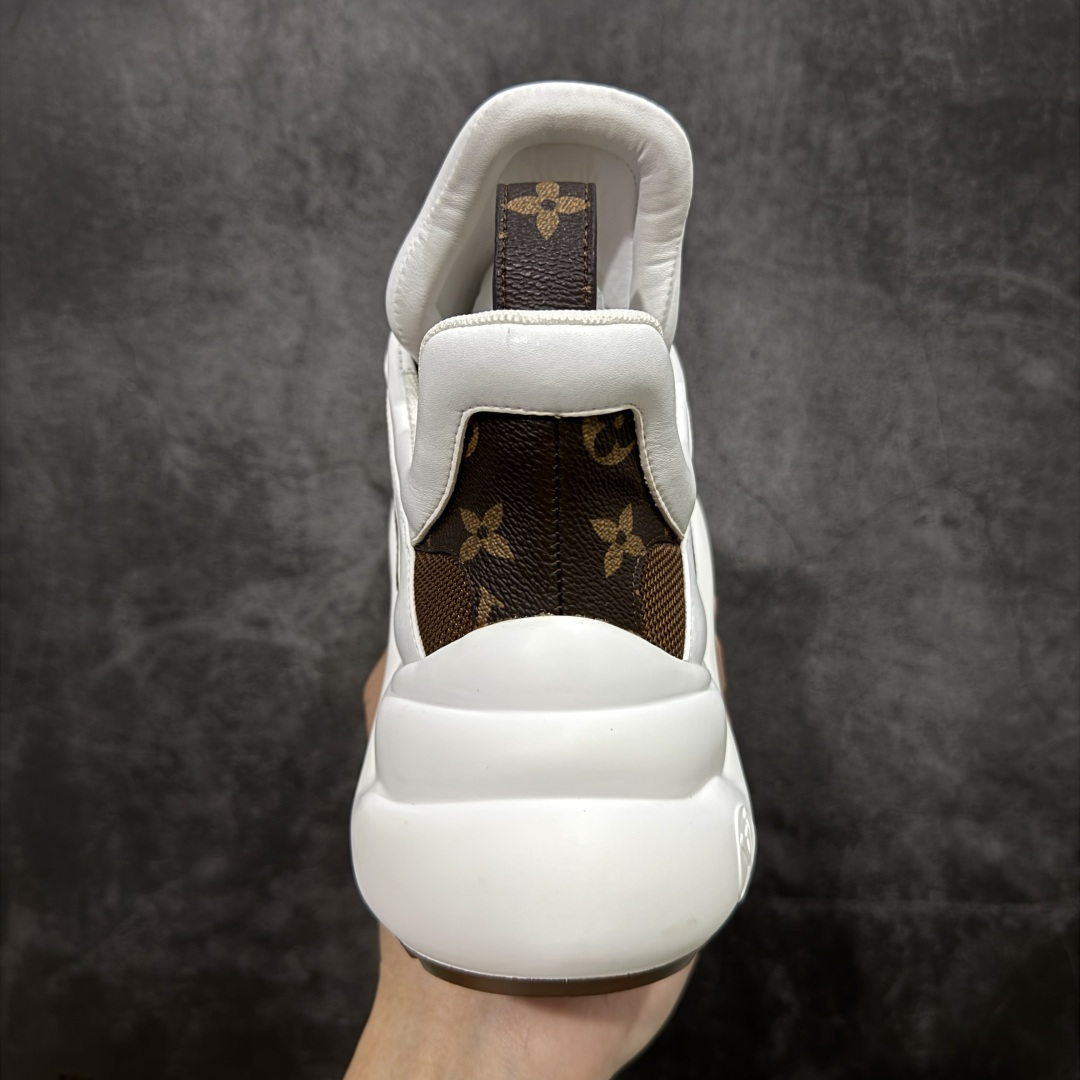 图片[4]-【YS纯原】广奢高端货Louis Vuitton 路易威登LV Archlight Sneakers系列 真皮拼色弓型拱桥底运动鞋 INS炸款 · 米兰走秀风 高奢质感 ✦ 高奢品牌走秀款 · 复古老爹＋舞蹈弓型轮廓 ✦ 升级原装5D礼盒＋全套原装配件 ✦ 支持NFC感应 · 直接跳转官网 ✦ 头层小牛皮革饰片 · 细节干净利落 ✦ 原厂网面＋真皮拼接 · 透气不闷脚 ✦ 独立开发 TPU回弹中底 · 轻量缓震 ✦ 组合 TPR耐磨大底 · 抓地稳、耐穿强 ✦ 超软皮内里＋柔软脚垫 · 上脚一秒舒适 尺码：35-39-选品中心