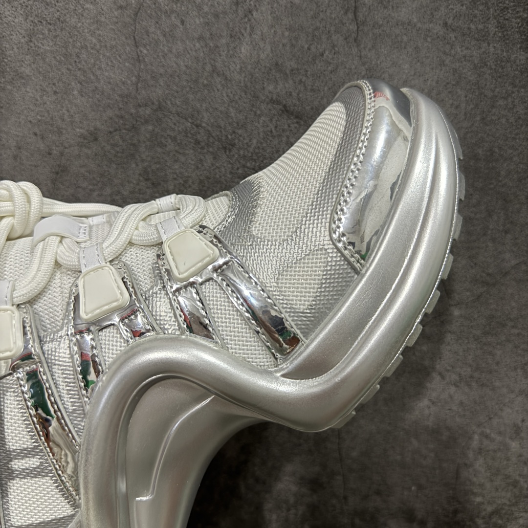 图片[6]-【YS纯原】广奢高端货Louis Vuitton 路易威登LV Archlight Sneakers系列 真皮拼色弓型拱桥底运动鞋 INS炸款 · 米兰走秀风 高奢质感 ✦ 高奢品牌走秀款 · 复古老爹＋舞蹈弓型轮廓 ✦ 升级原装5D礼盒＋全套原装配件 ✦ 支持NFC感应 · 直接跳转官网 ✦ 头层小牛皮革饰片 · 细节干净利落 ✦ 原厂网面＋真皮拼接 · 透气不闷脚 ✦ 独立开发 TPU回弹中底 · 轻量缓震 ✦ 组合 TPR耐磨大底 · 抓地稳、耐穿强 ✦ 超软皮内里＋柔软脚垫 · 上脚一秒舒适 尺码：35-39-选品中心