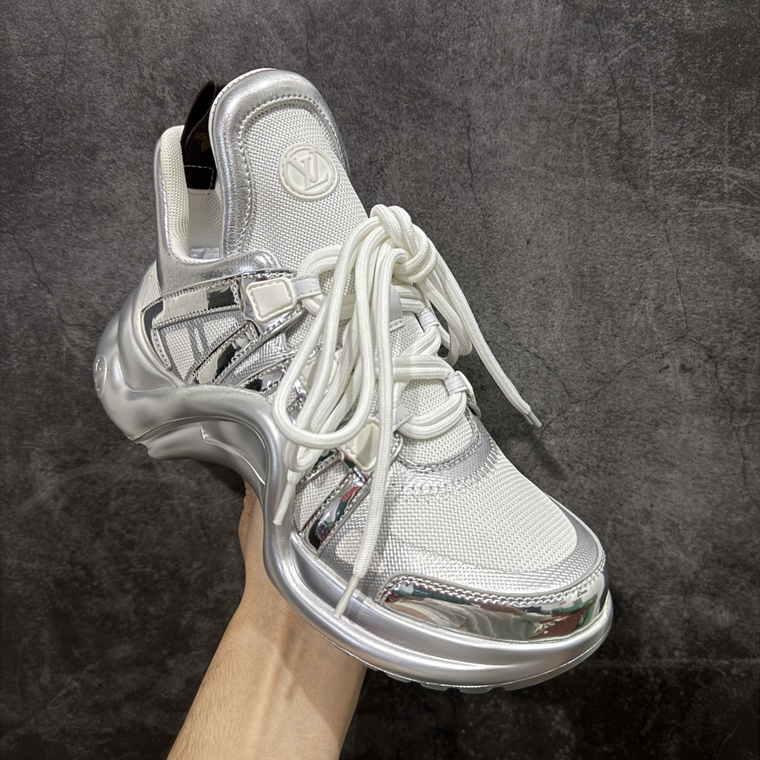 图片[3]-【YS纯原】广奢高端货Louis Vuitton 路易威登LV Archlight Sneakers系列 真皮拼色弓型拱桥底运动鞋 INS炸款 · 米兰走秀风 高奢质感 ✦ 高奢品牌走秀款 · 复古老爹＋舞蹈弓型轮廓 ✦ 升级原装5D礼盒＋全套原装配件 ✦ 支持NFC感应 · 直接跳转官网 ✦ 头层小牛皮革饰片 · 细节干净利落 ✦ 原厂网面＋真皮拼接 · 透气不闷脚 ✦ 独立开发 TPU回弹中底 · 轻量缓震 ✦ 组合 TPR耐磨大底 · 抓地稳、耐穿强 ✦ 超软皮内里＋柔软脚垫 · 上脚一秒舒适 尺码：35-39-选品中心