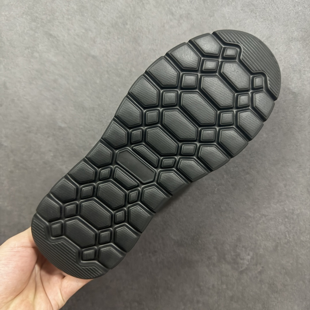 图片[9]-【公司级】ECCO爱步跑步鞋百搭舒适 秋冬新款厚底休闲运动鞋男鞋 灵动系列 黄景瑜同款 品质牛皮鞋面 轻盈柔韧 具有良好的透气性 细腻柔软 简约系带设计 可自由调节松紧 贴合脚型 PU泡沫橡胶大底 抓地力强 具有良好的防滑耐磨性 时尚简约 休闲百搭 货号： 875825 尺码：39 40 41 42 43 44 （皮鞋码）-选品中心