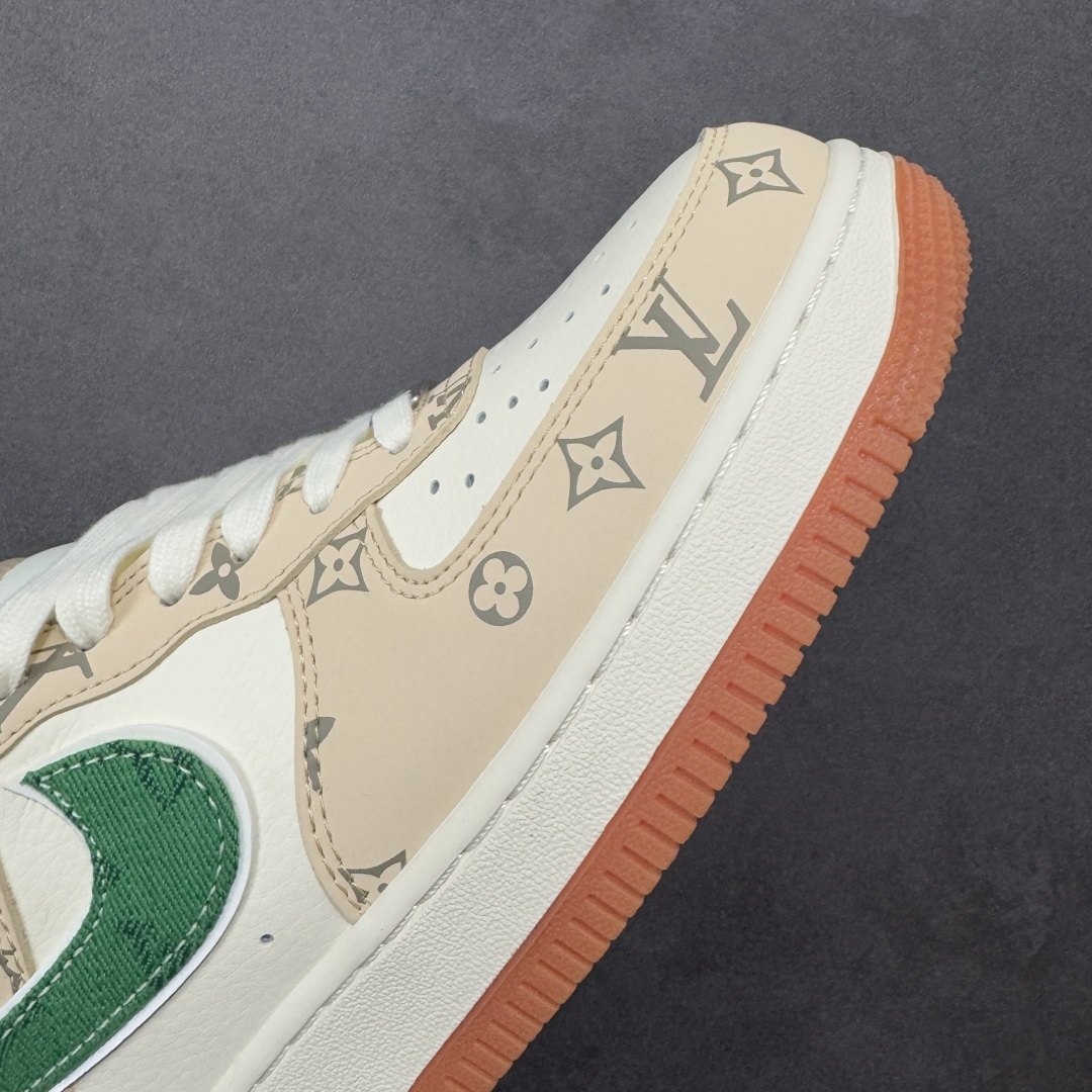 图片[5]-【定制版】NIke Air Force 1 \’07 Low “古驰联名——生胶绿勾”空军一号 低帮 运动鞋 休闲鞋 折边针车 工艺难度大 原楦头原纸板 原装鞋盒 定制五金配件 内置全掌气垫 原厂鞋底 货号：XS1958-627 尺码：36 36.5 37.5 38 38.5 39 40 40.5 41 42 42.5 43 44 44.5 45 编码：HXSA310320-选品中心