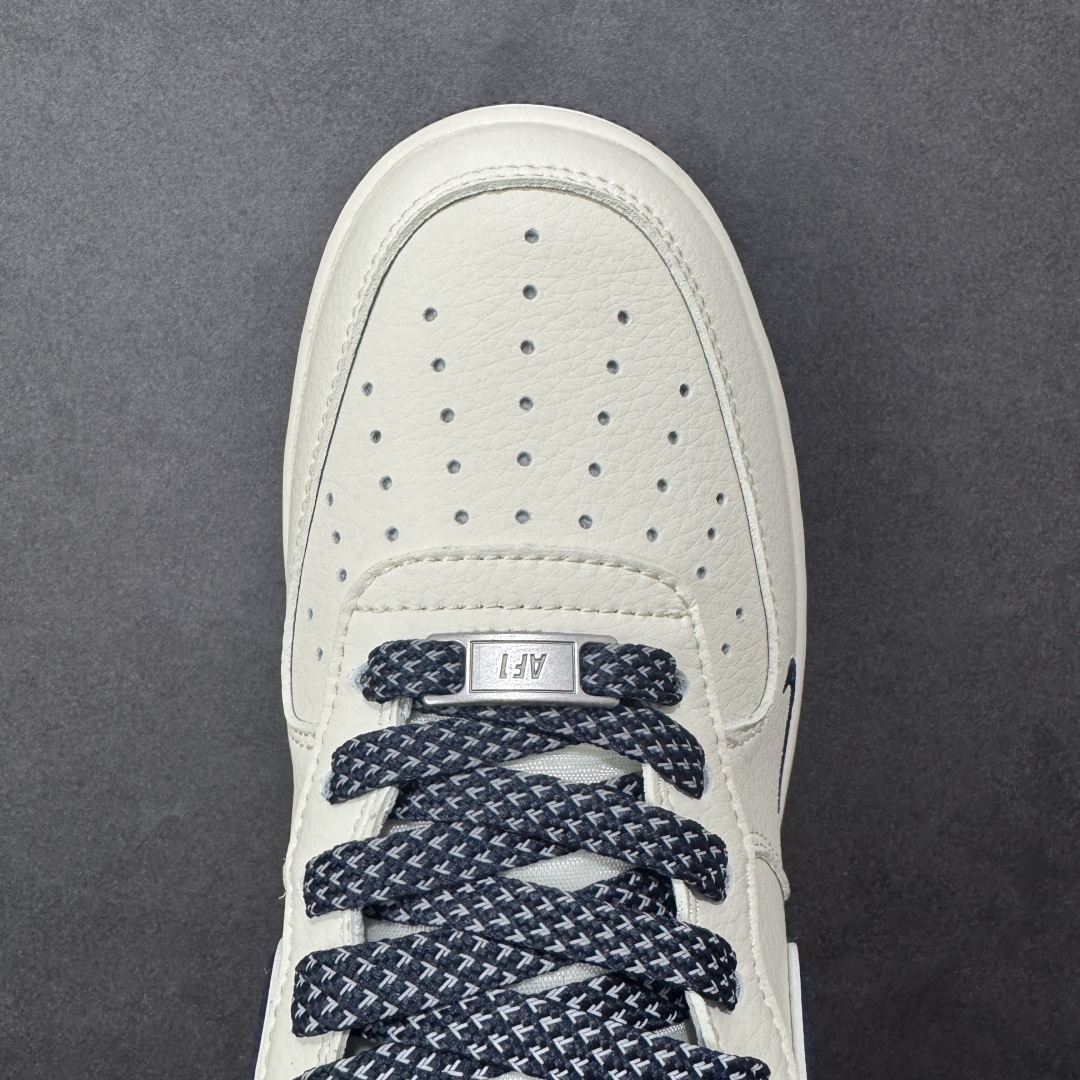 图片[8]-【定制版】NIke Air Force 1 \’07 Low “Supreme-午夜蓝”空军一号 低帮 运动鞋 休闲鞋 折边针车 工艺难度大 原楦头原纸板 原装鞋盒 定制五金配件 内置全掌气垫 原厂鞋底 货号：JP8028-061 尺码：36 36.5 37.5 38 38.5 39 40 40.5 41 42 42.5 43 44 44.5 45-选品中心