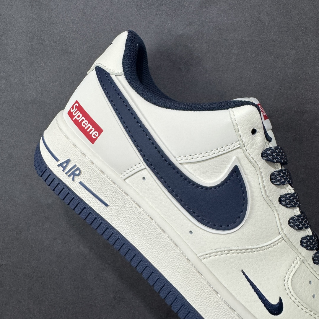 图片[6]-【定制版】NIke Air Force 1 \’07 Low “Supreme-午夜蓝”空军一号 低帮 运动鞋 休闲鞋 折边针车 工艺难度大 原楦头原纸板 原装鞋盒 定制五金配件 内置全掌气垫 原厂鞋底 货号：JP8028-061 尺码：36 36.5 37.5 38 38.5 39 40 40.5 41 42 42.5 43 44 44.5 45-选品中心