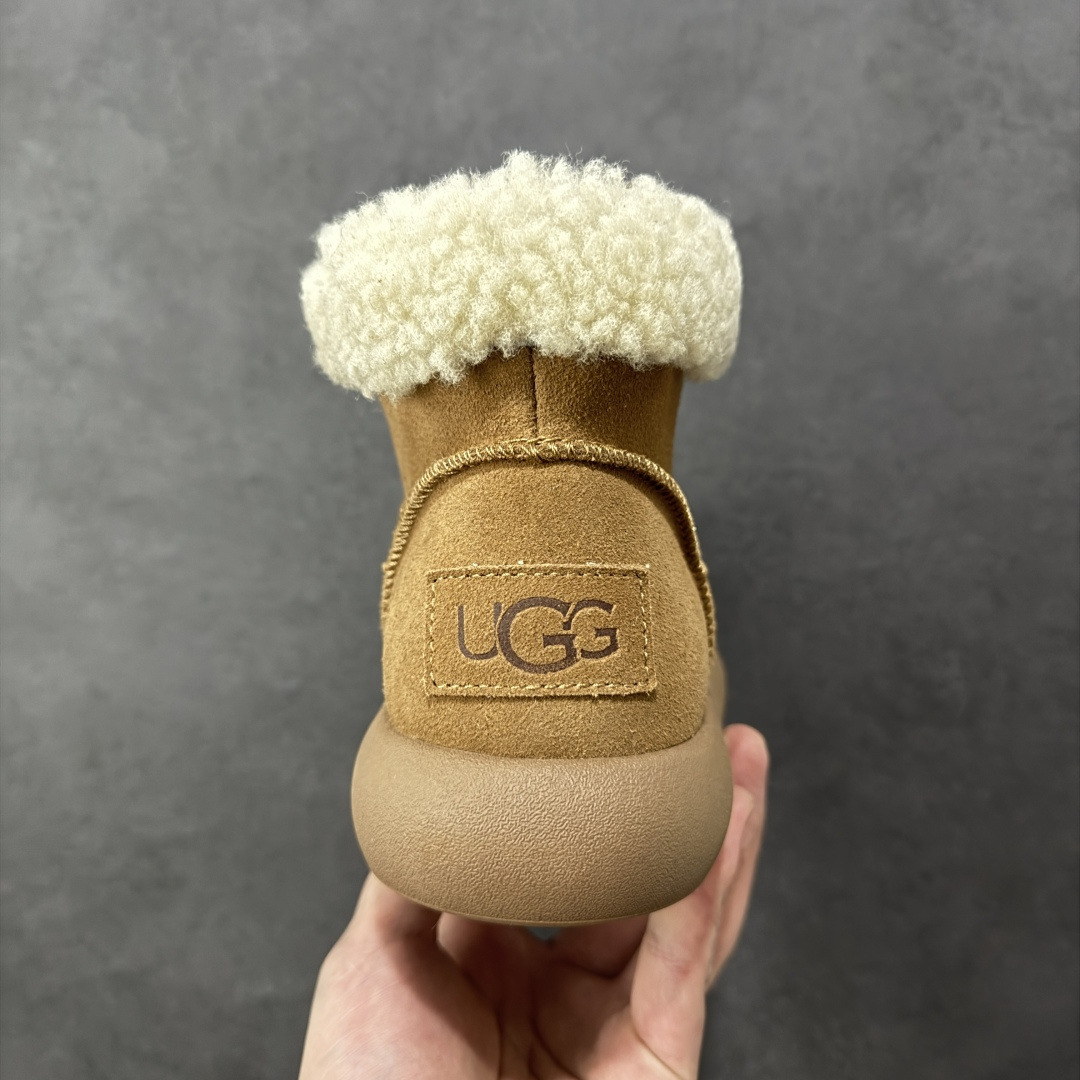 图片[4]-【SP顶级版】 UGG 大土豆女神款秋冬羊皮毛一体雪地靴 1011665 原代工厂隆丰A级真羊毛皮一体完全遵循正平正品，精选A级羊皮毛一体材质，内里毛绒如云朵般包裹双脚，白带恒温属性一寒锁温抗冻，股季透气排湿，让双脚时刻处于干爽舒适的状态，轻量化设计搭配柔韧鞋底，每一步都似踩在软垫上，再加上贴合足型的弧度与足跟支撑，无论是居家休憩,外出通勤还是日常跑腿，全天行走也无负担。 从经典高筒靴到简约拖鞋，从基础中性色到潮流设计，既能与牛仔裤、卫衣打造随性日常，也能搭配裙子、男女同款更能轻松适配情侣穿搭。 优质羊皮毛天生耐磨损，搭配扎实工艺与防水科技加持，能抵御日常磨损与雨雪侵袭。一双穿数年仍能保持柔软质感💪🏻 尺码：35-40-选品中心