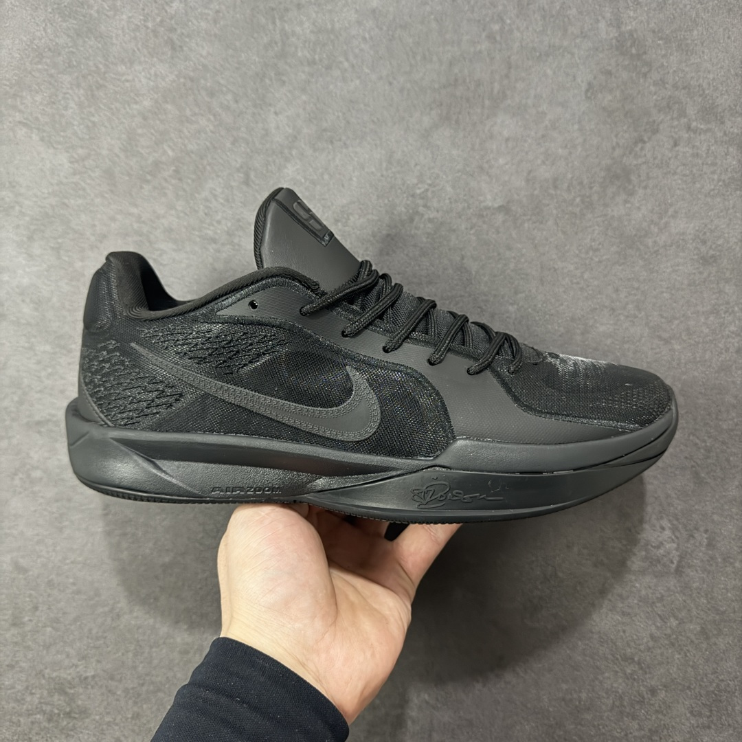 【公司级】Nk Sabrina 2 ”Court Vision“ 萨布丽娜·约内斯库 签名款 实战系列篮球鞋 #鞋款搭载 Cushlon 泡绵帮助保持充沛活力。Air Zoom 缓震配置缔造出众回弹效果,外底抓地设计助你展现出色比赛表现。耐穿橡胶外底,提供强劲抓地力。 货号:FZ1517-001 尺码:36 37 38 39 40 40.5 41 42 42.5 43 44 44.5 45 46-选品中心