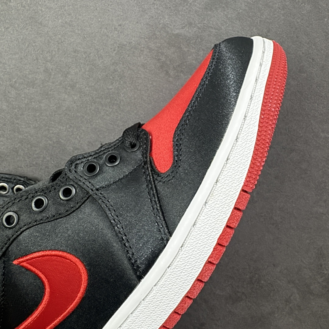 图片[5]-【DG纯原特价】Air Jordan 1 \” University Blue \” AJ1乔1高帮文化篮球鞋 黑红 FD4810-061 全新订单出货 高端零售平台外贸专供品质 行业第一梯队大厂出品 原鞋原厂皮料开发打造 完美低趴后仰鞋头 鞋盒钢印 美金外标 原厂竖纹防尘包装纸 整体楦型完美呈现 最大限度还原公司正品 尺码：36-47.5 编码：JNB290300-选品中心