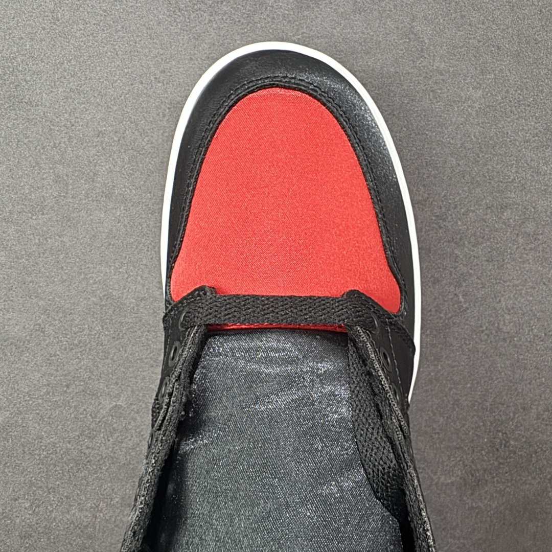 图片[8]-【DG纯原特价】Air Jordan 1 \” University Blue \” AJ1乔1高帮文化篮球鞋 黑红 FD4810-061 全新订单出货 高端零售平台外贸专供品质 行业第一梯队大厂出品 原鞋原厂皮料开发打造 完美低趴后仰鞋头 鞋盒钢印 美金外标 原厂竖纹防尘包装纸 整体楦型完美呈现 最大限度还原公司正品 尺码：36-47.5 编码：JNB290300-选品中心