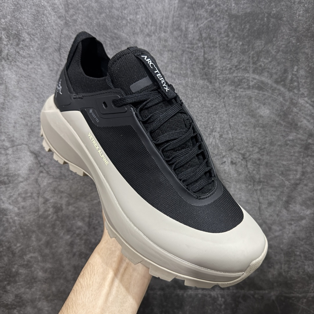 图片[3]-【公司级】Arcteryx始祖鸟 Vertex Alpine GTX M 男女情侣款低帮登山鞋 适合技术路线单日徒步穿着 aerios 鞋受到长途野外跑步鞋的启发 适合在变化的地形上进行快速轻快的徒步旅行穿着，舒适而有支撑性，鞋面更轻薄透气舒适。敏捷、稳定和技术路线上的自信源于vibram® megagrip外底、压缩eva内底以及一体的tpu 尺码：36-45-选品中心