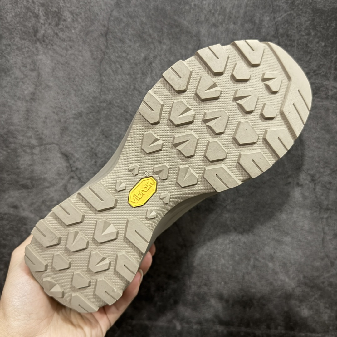 图片[9]-【公司级】Arcteryx始祖鸟 Vertex Alpine GTX M 男女情侣款低帮登山鞋 适合技术路线单日徒步穿着 aerios 鞋受到长途野外跑步鞋的启发 适合在变化的地形上进行快速轻快的徒步旅行穿着，舒适而有支撑性，鞋面更轻薄透气舒适。敏捷、稳定和技术路线上的自信源于vibram® megagrip外底、压缩eva内底以及一体的tpu 尺码：36-45-选品中心