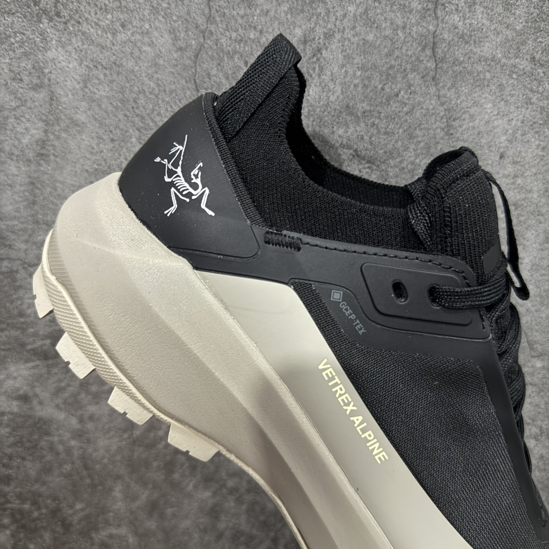 图片[7]-【公司级】Arcteryx始祖鸟 Vertex Alpine GTX M 男女情侣款低帮登山鞋 适合技术路线单日徒步穿着 aerios 鞋受到长途野外跑步鞋的启发 适合在变化的地形上进行快速轻快的徒步旅行穿着，舒适而有支撑性，鞋面更轻薄透气舒适。敏捷、稳定和技术路线上的自信源于vibram® megagrip外底、压缩eva内底以及一体的tpu 尺码：36-45-选品中心
